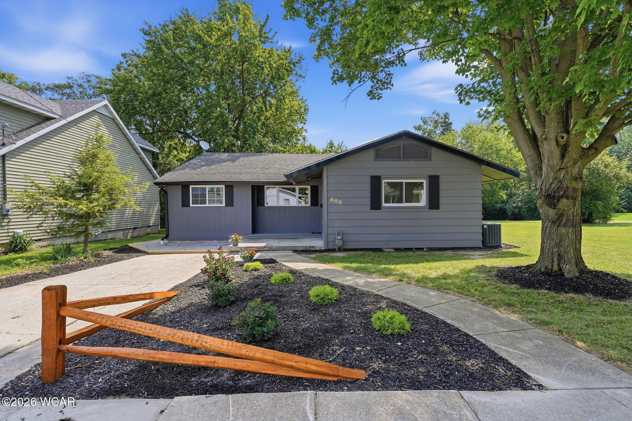 888 Lincoln Avenue, Fostoria, Ohio