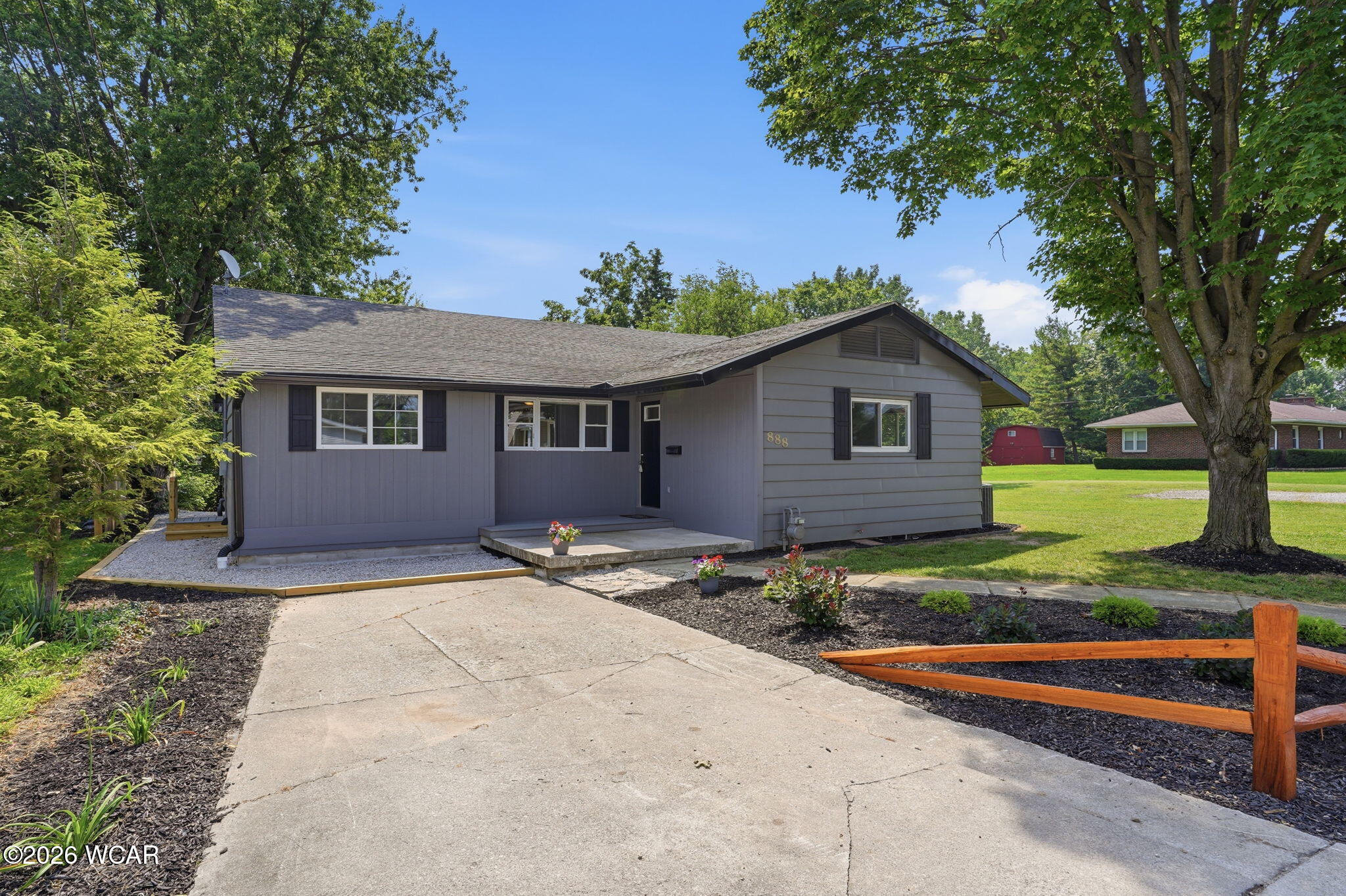 888 Lincoln Avenue, Fostoria, Ohio