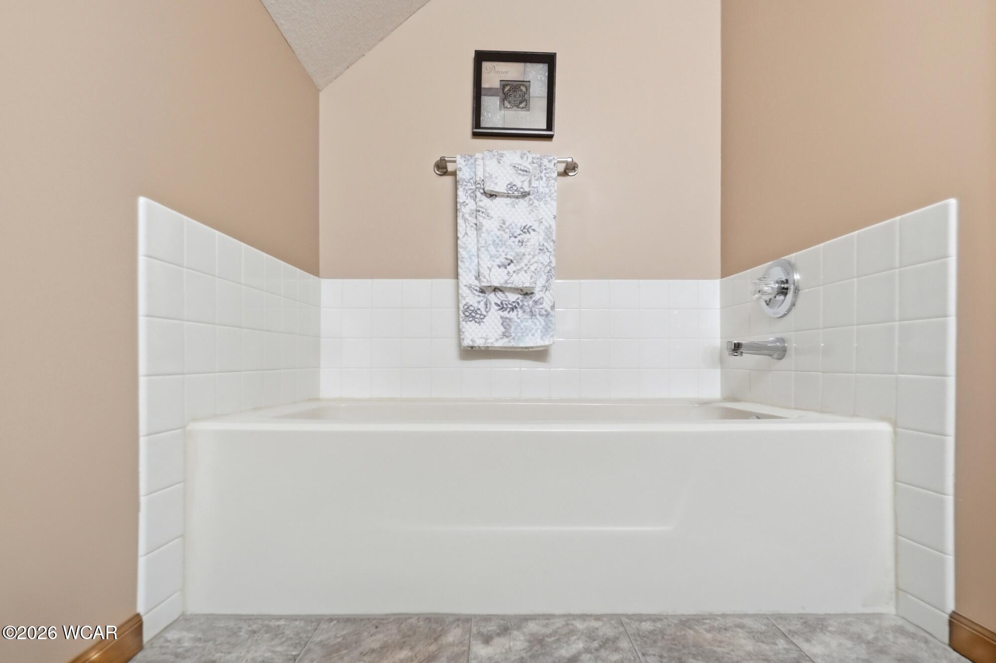 142 Geneva Lane, Elida, Ohio