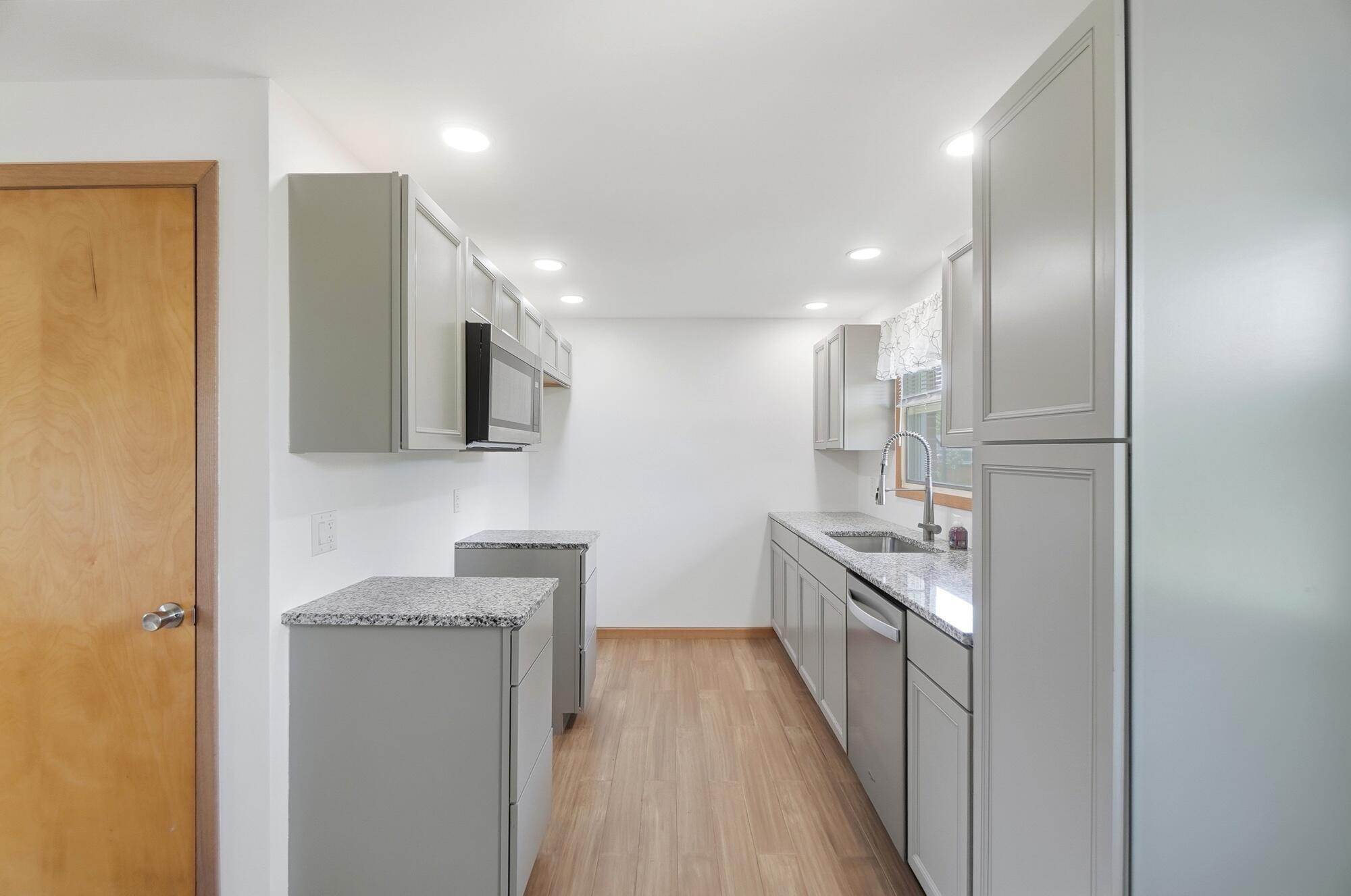 4209 Helena, Springfield, Ohio 45503