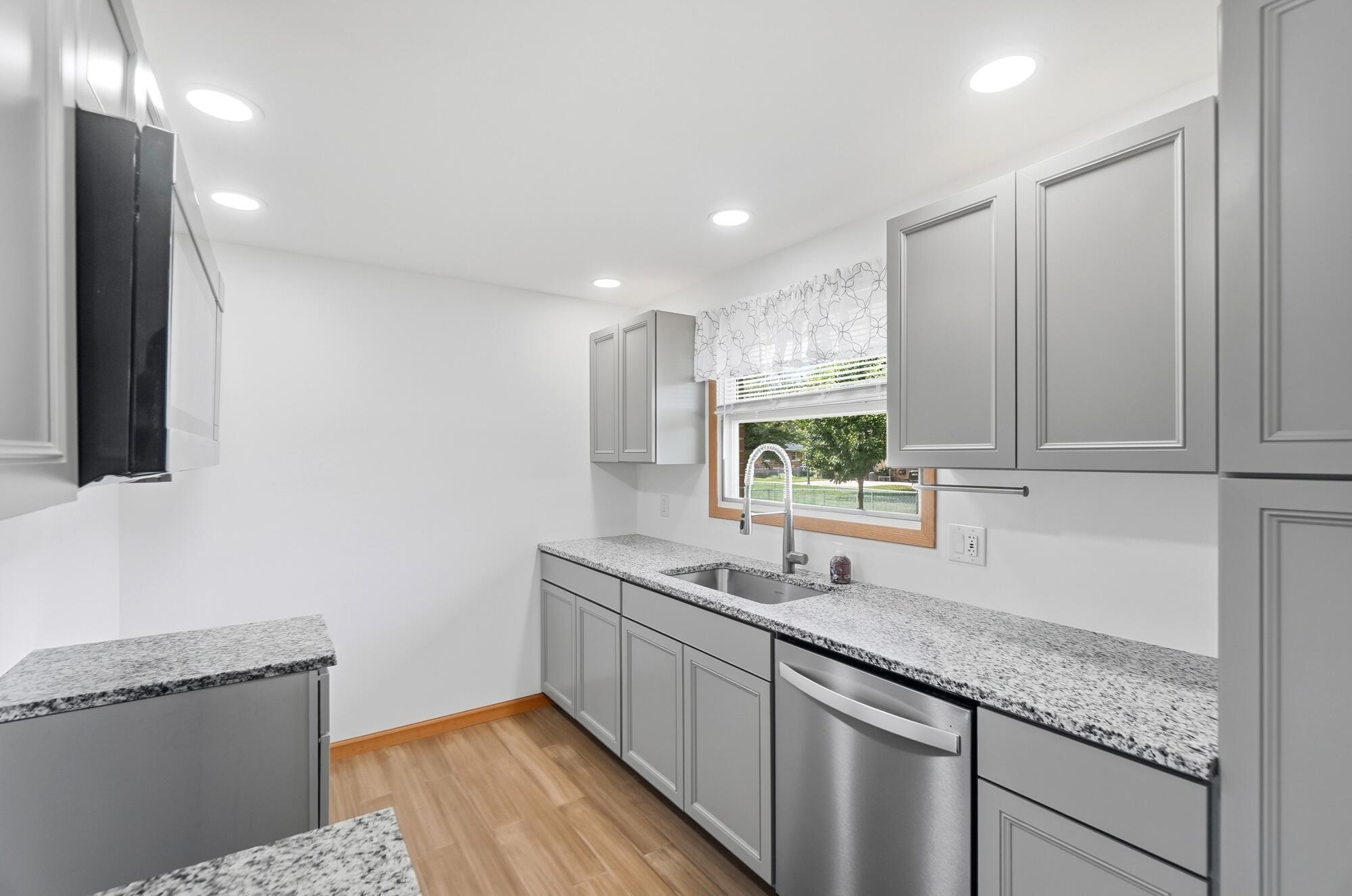 4209 Helena, Springfield, Ohio 45503