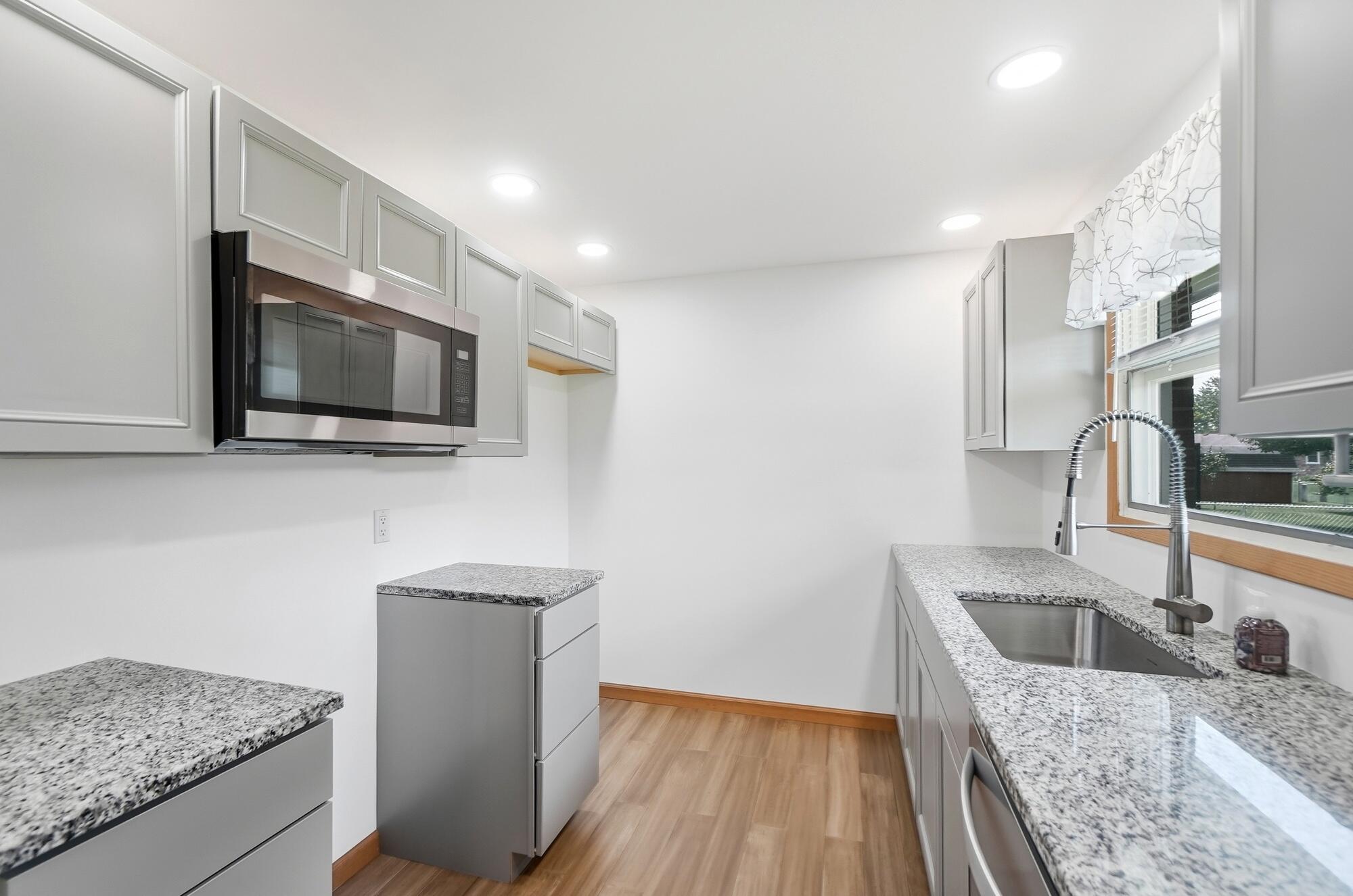 4209 Helena, Springfield, Ohio 45503