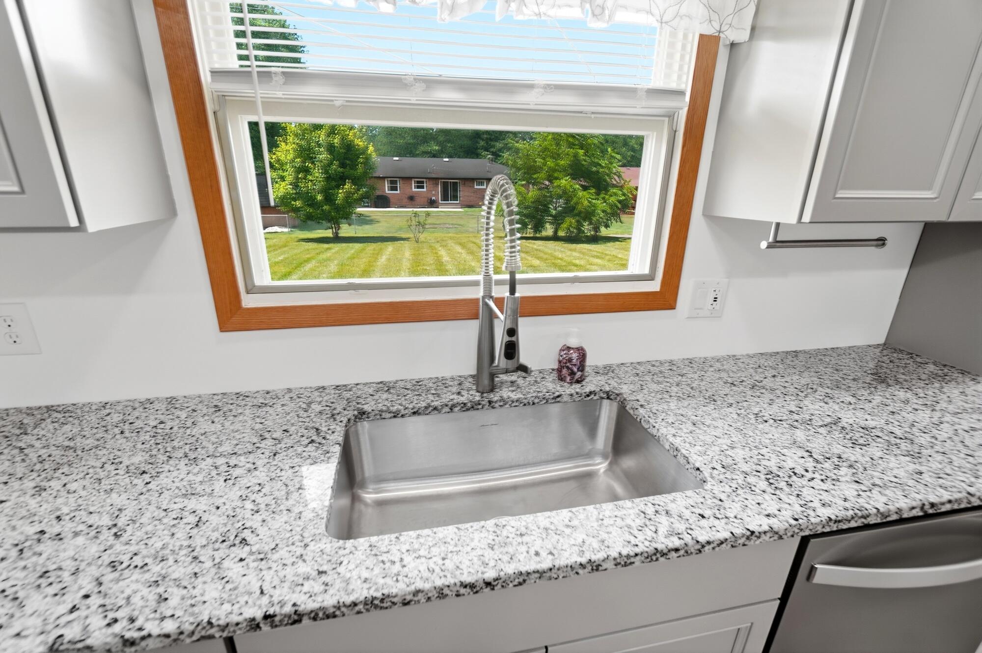 4209 Helena, Springfield, Ohio 45503