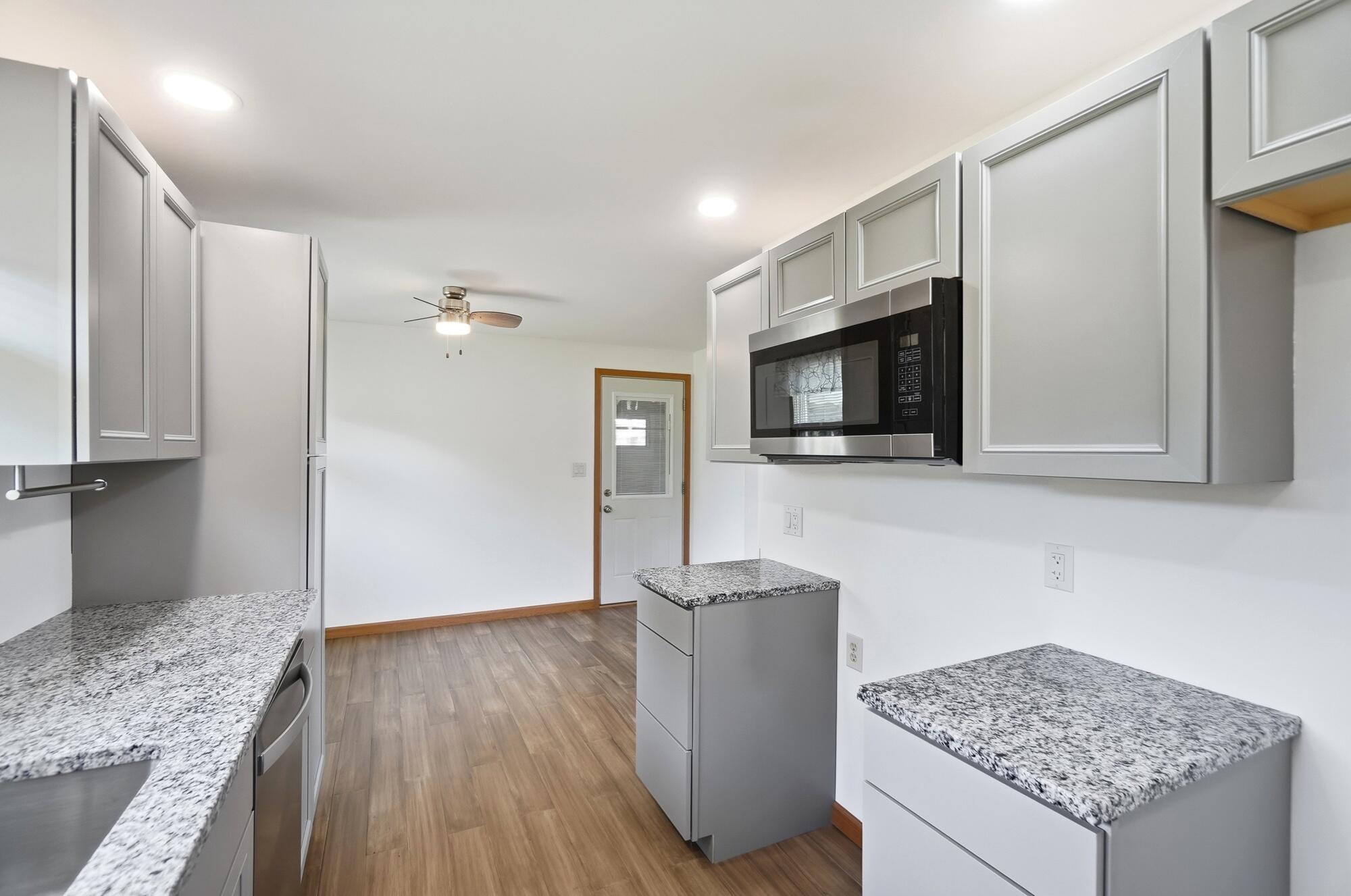 4209 Helena, Springfield, Ohio 45503