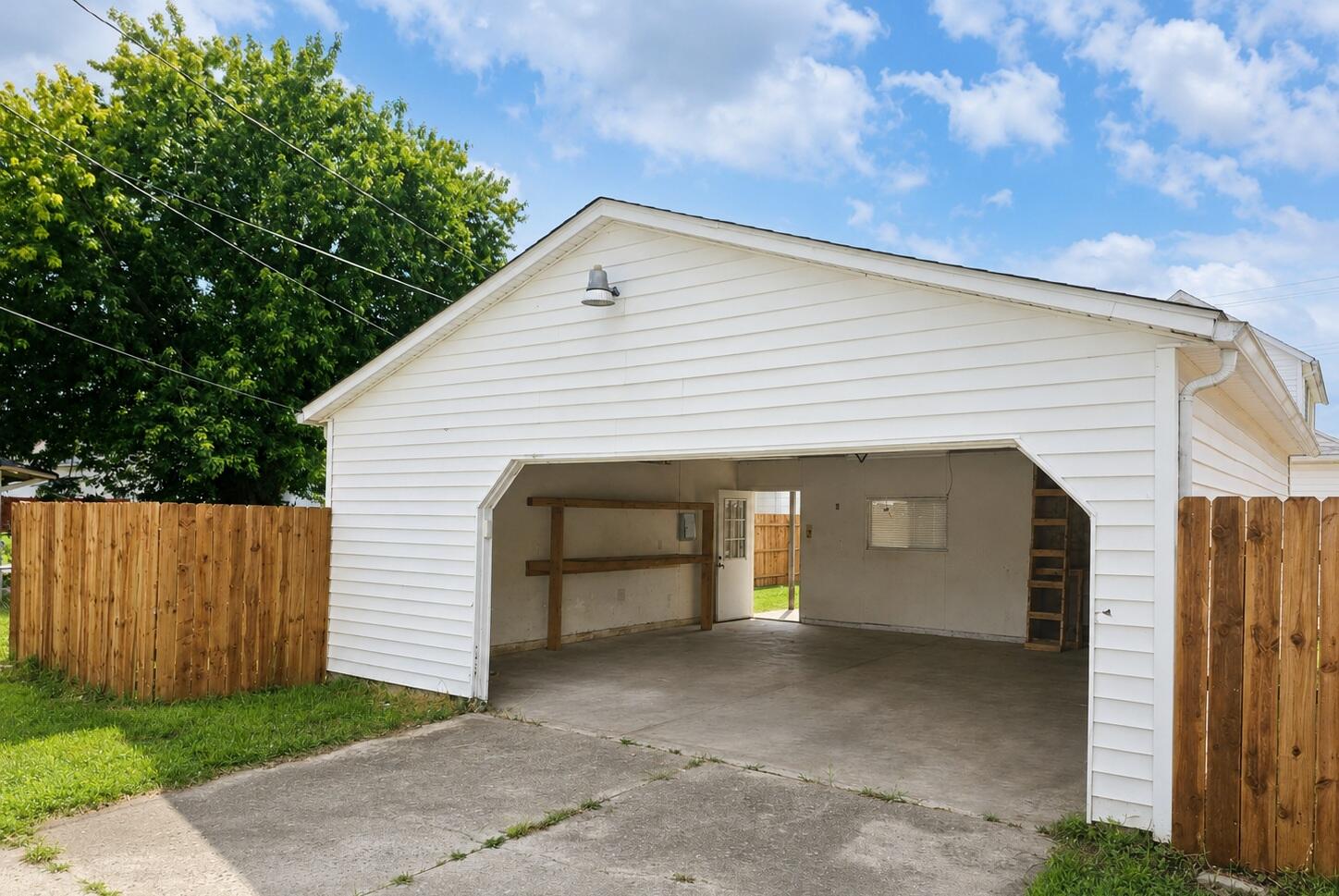 106 Snyder, Springfield, Ohio 45504