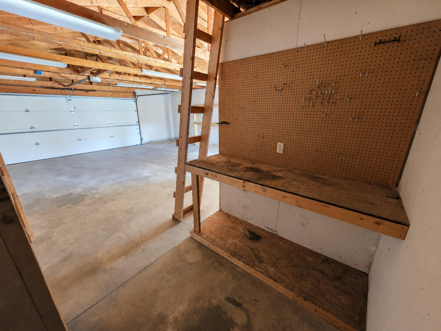 106 Snyder, Springfield, Ohio 45504