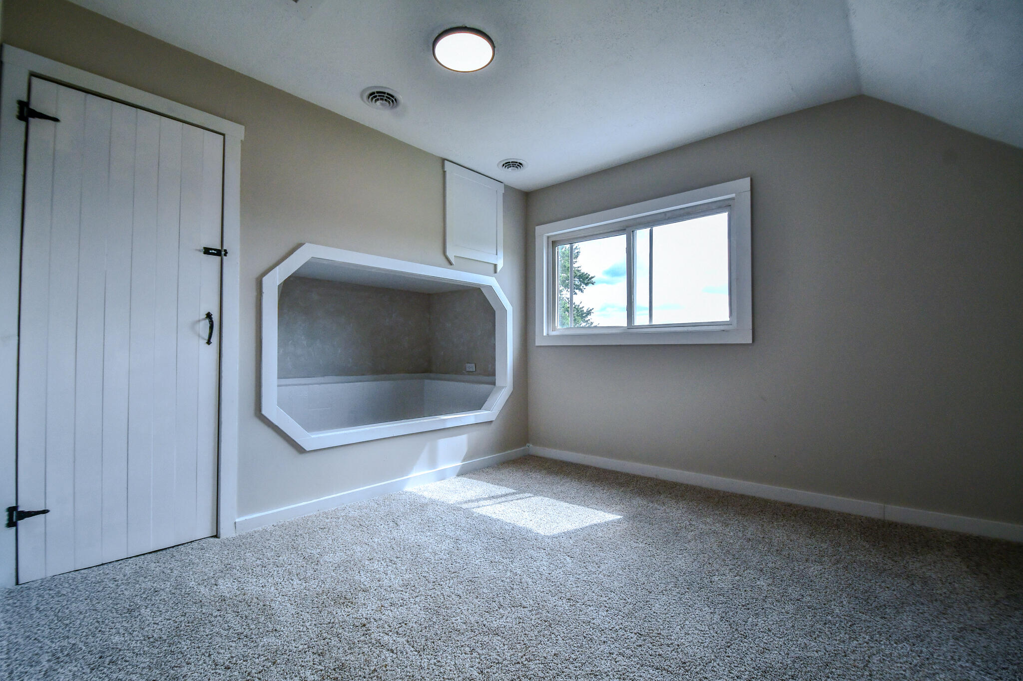 304 3rd, Anna, Ohio 45302