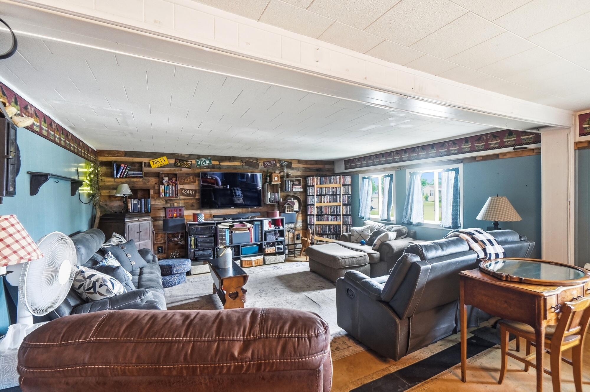 4100 Troy, Springfield, Ohio 45502