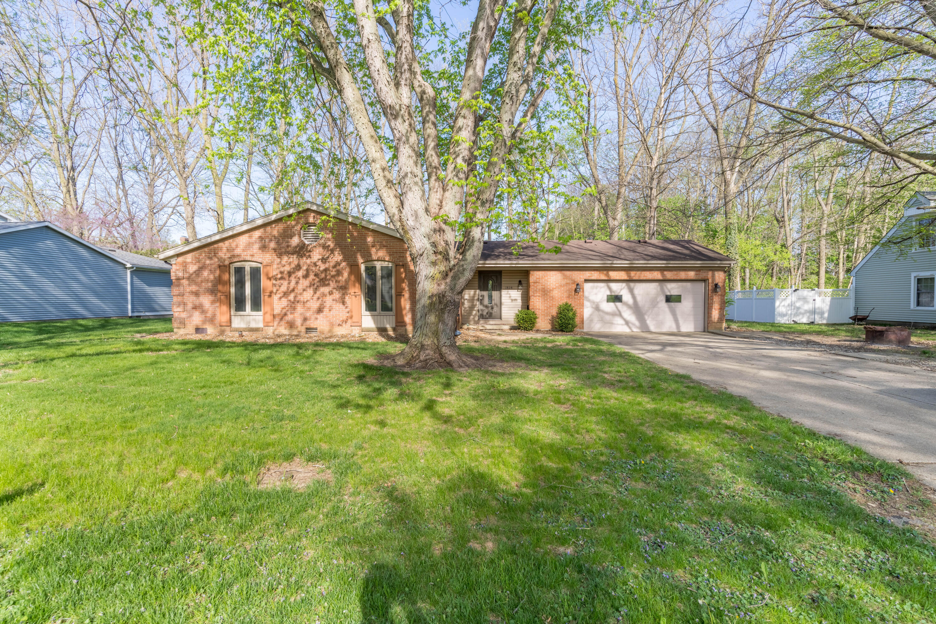 1828 Broadway, Sidney, Ohio 45365