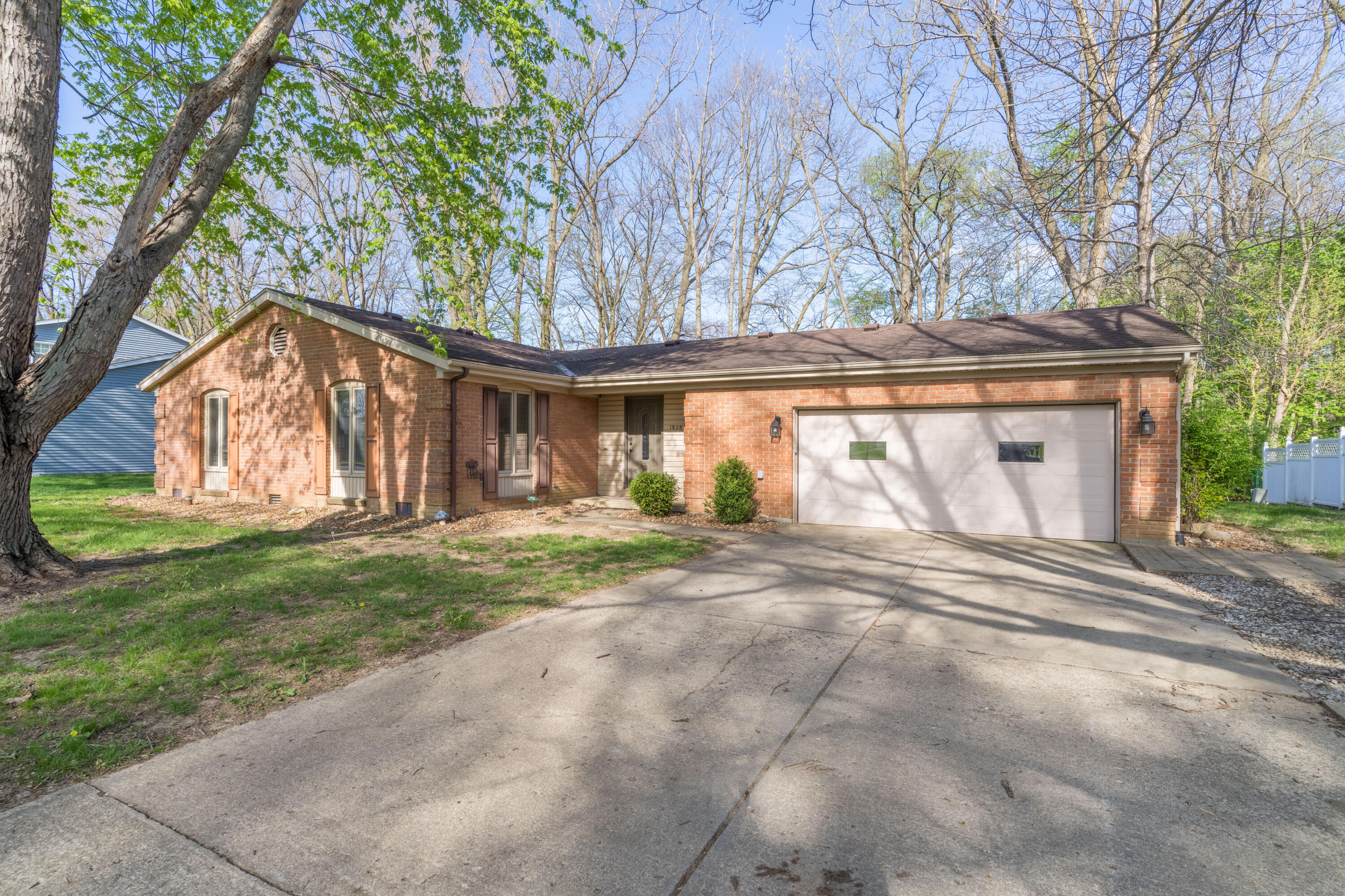 1828 Broadway, Sidney, Ohio 45365