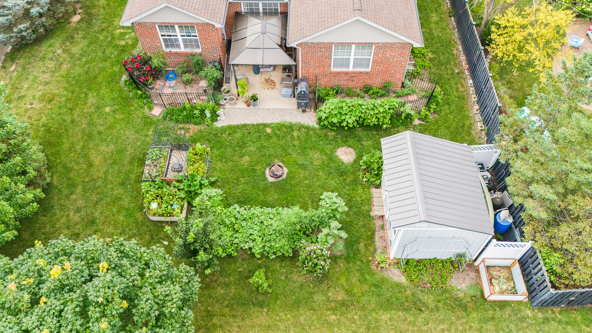 2490 Meadowpoint, Troy, Ohio 45373