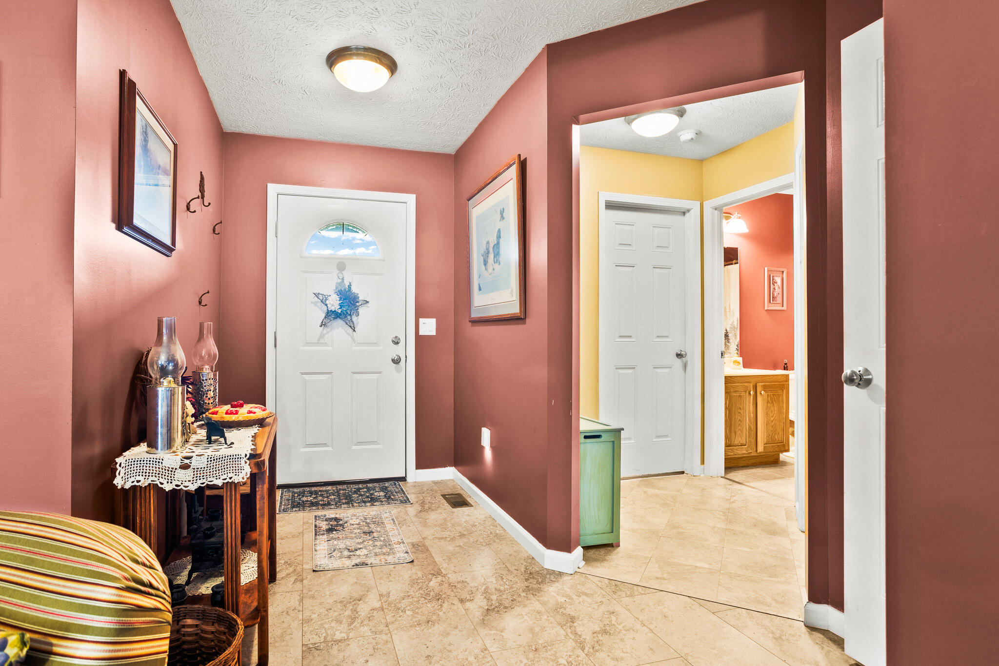 2490 Meadowpoint, Troy, Ohio 45373