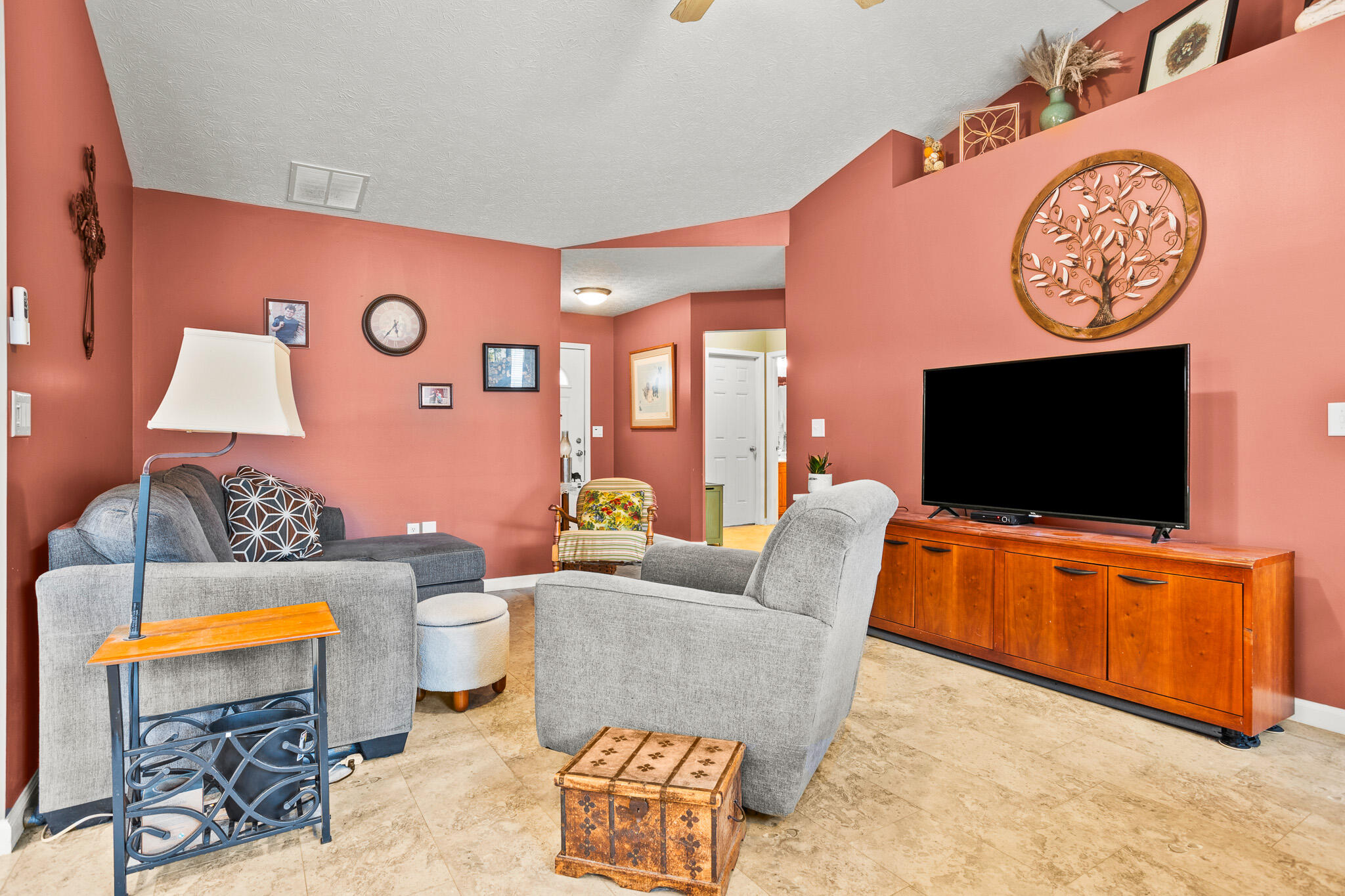 2490 Meadowpoint, Troy, Ohio 45373