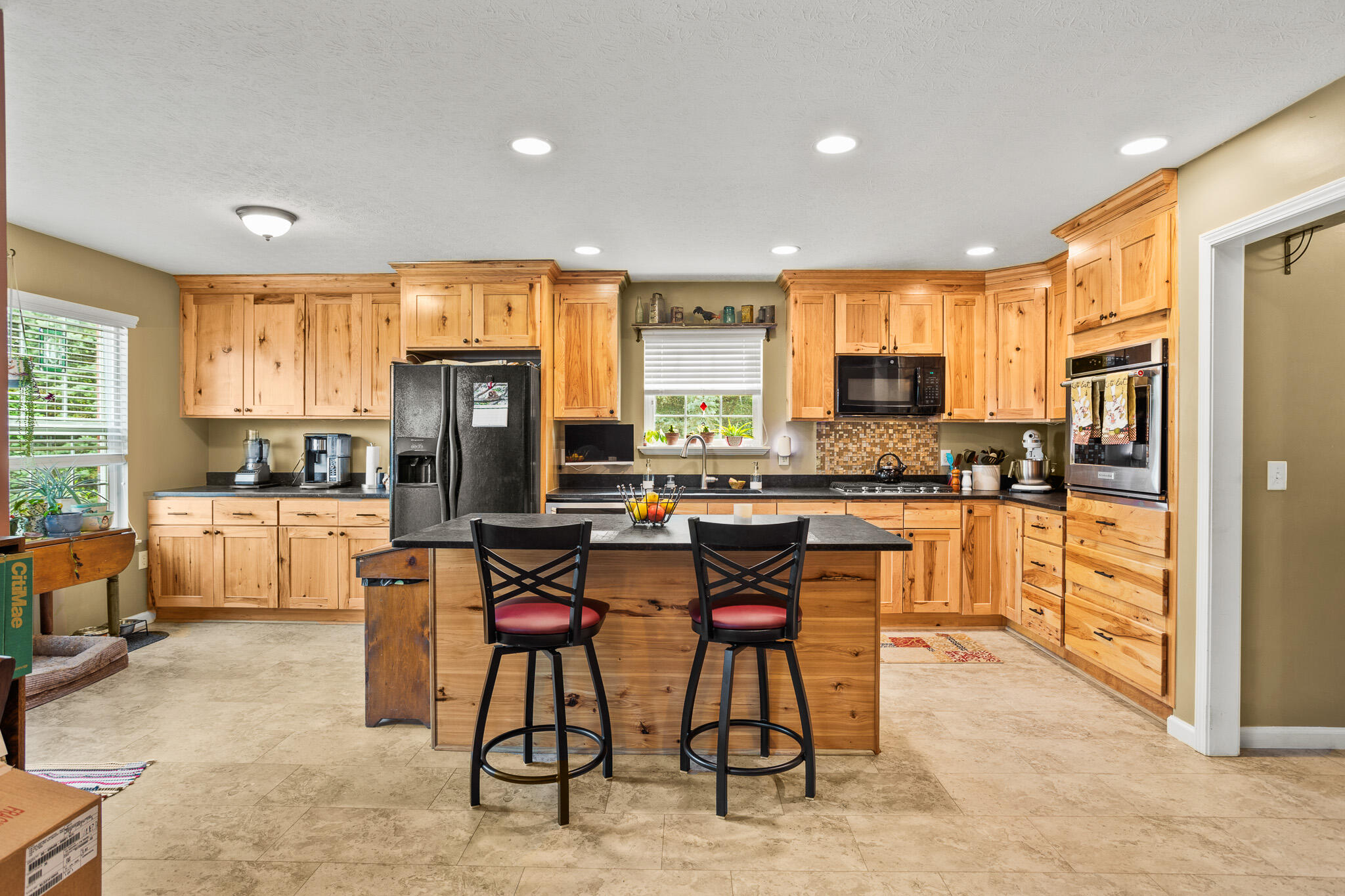 2490 Meadowpoint, Troy, Ohio 45373
