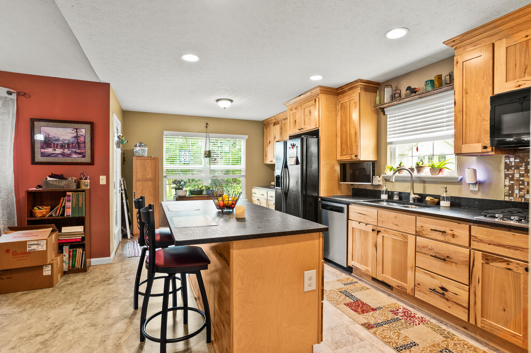 2490 Meadowpoint, Troy, Ohio 45373
