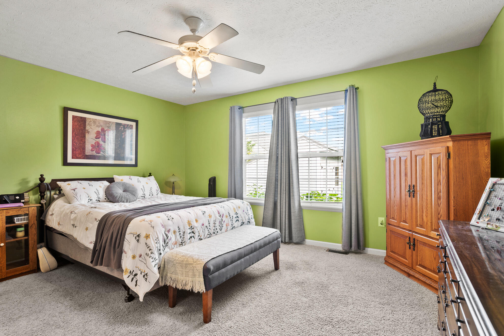 2490 Meadowpoint, Troy, Ohio 45373