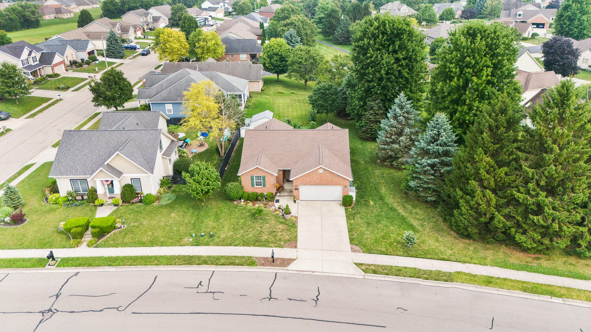 2490 Meadowpoint, Troy, Ohio 45373