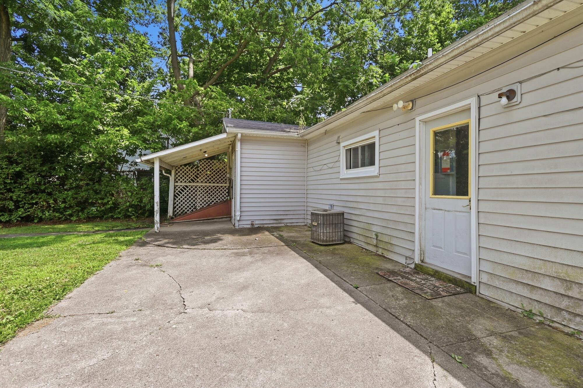 132 Reynolds, Urbana, Ohio 43078