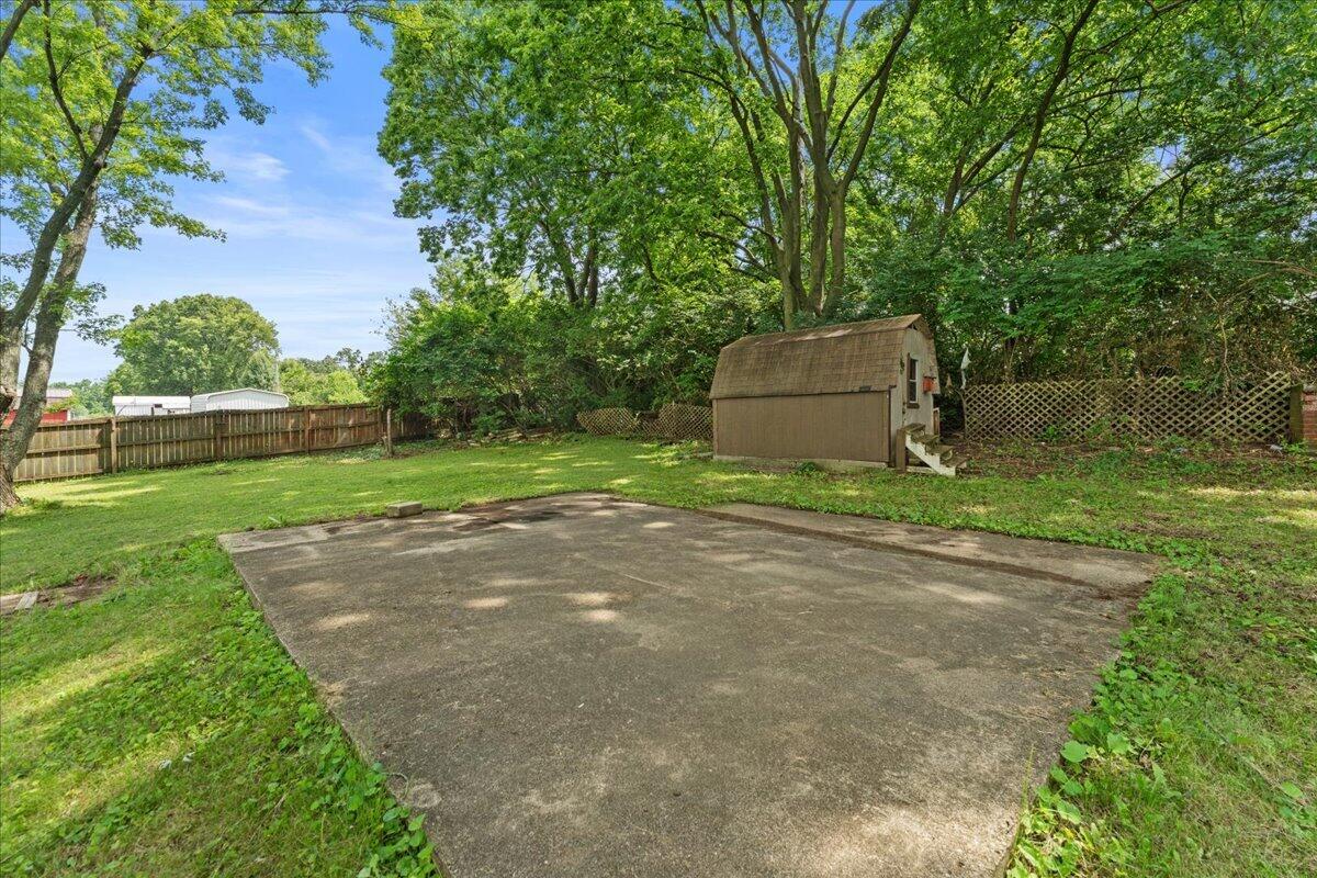 68 Skyline, Enon, Ohio 45323