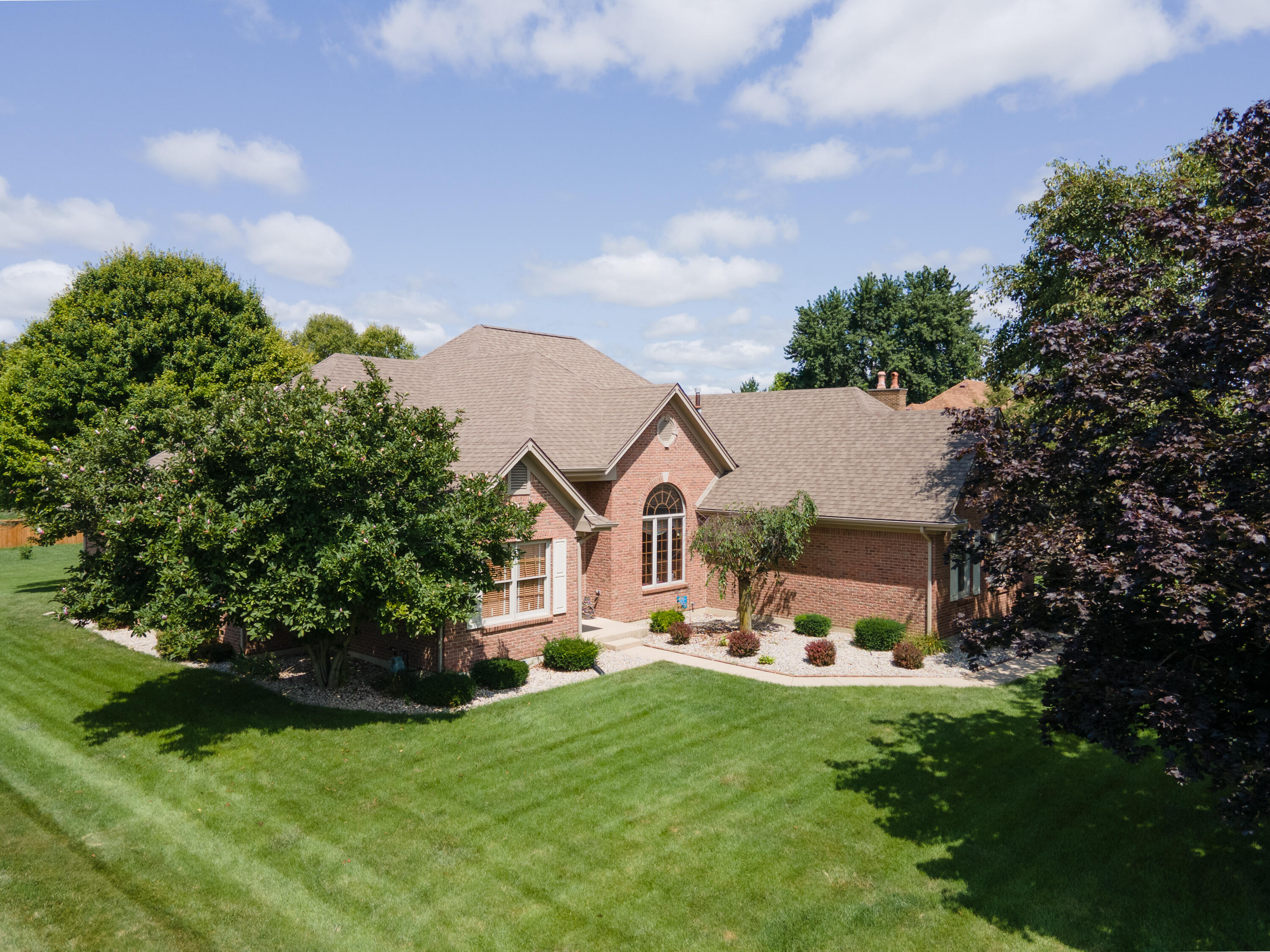 2464 Shenandoah, Troy, Ohio 45373