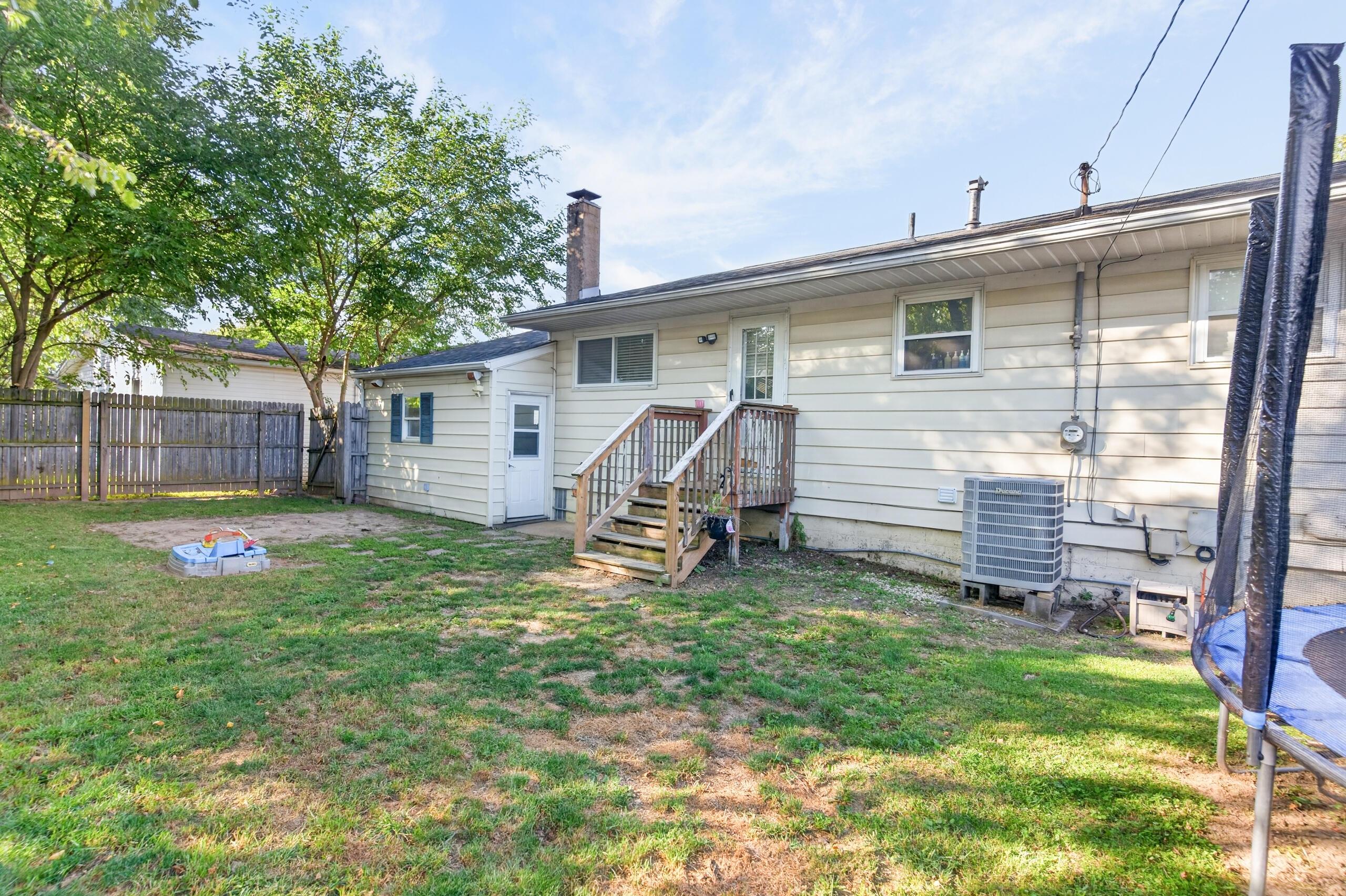 1129 Hawthorne, Sidney, Ohio 45365