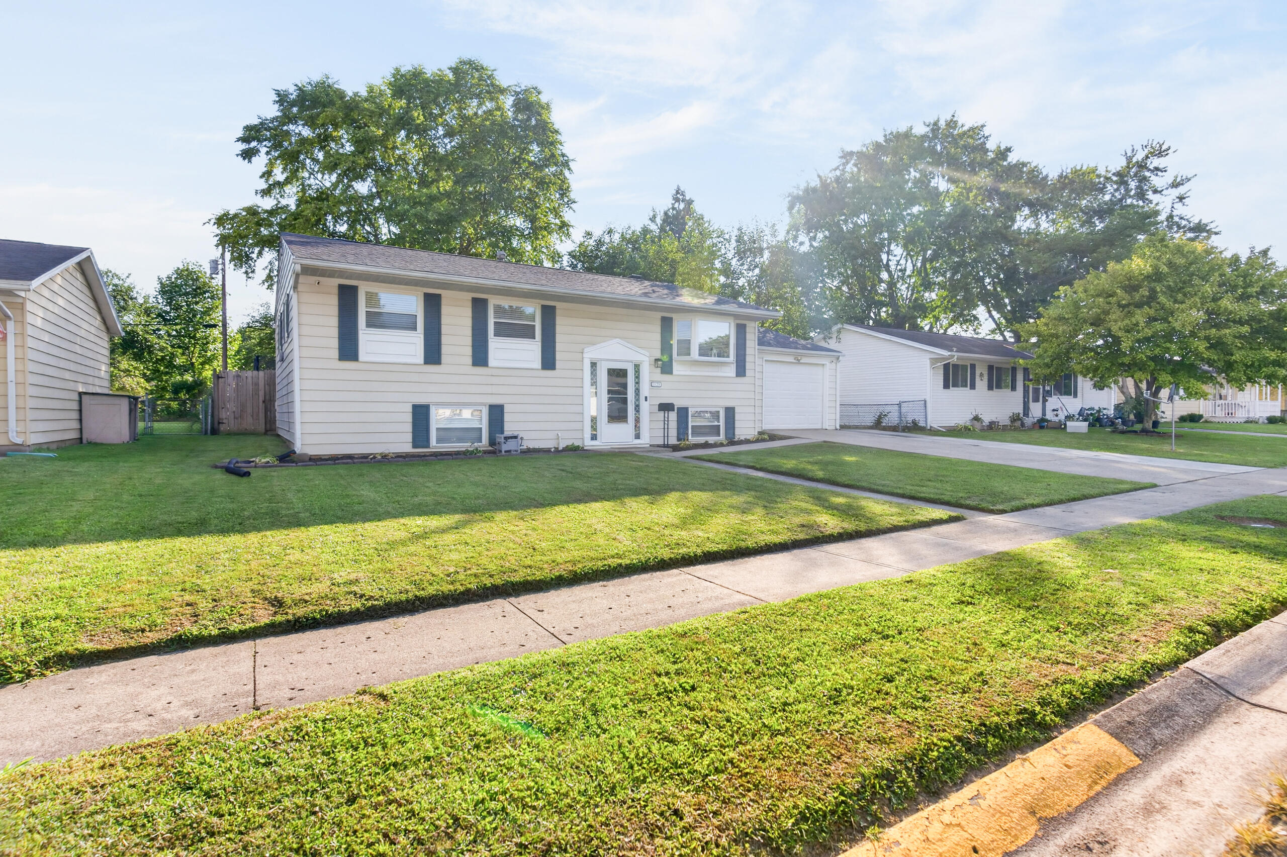 1129 Hawthorne, Sidney, Ohio 45365