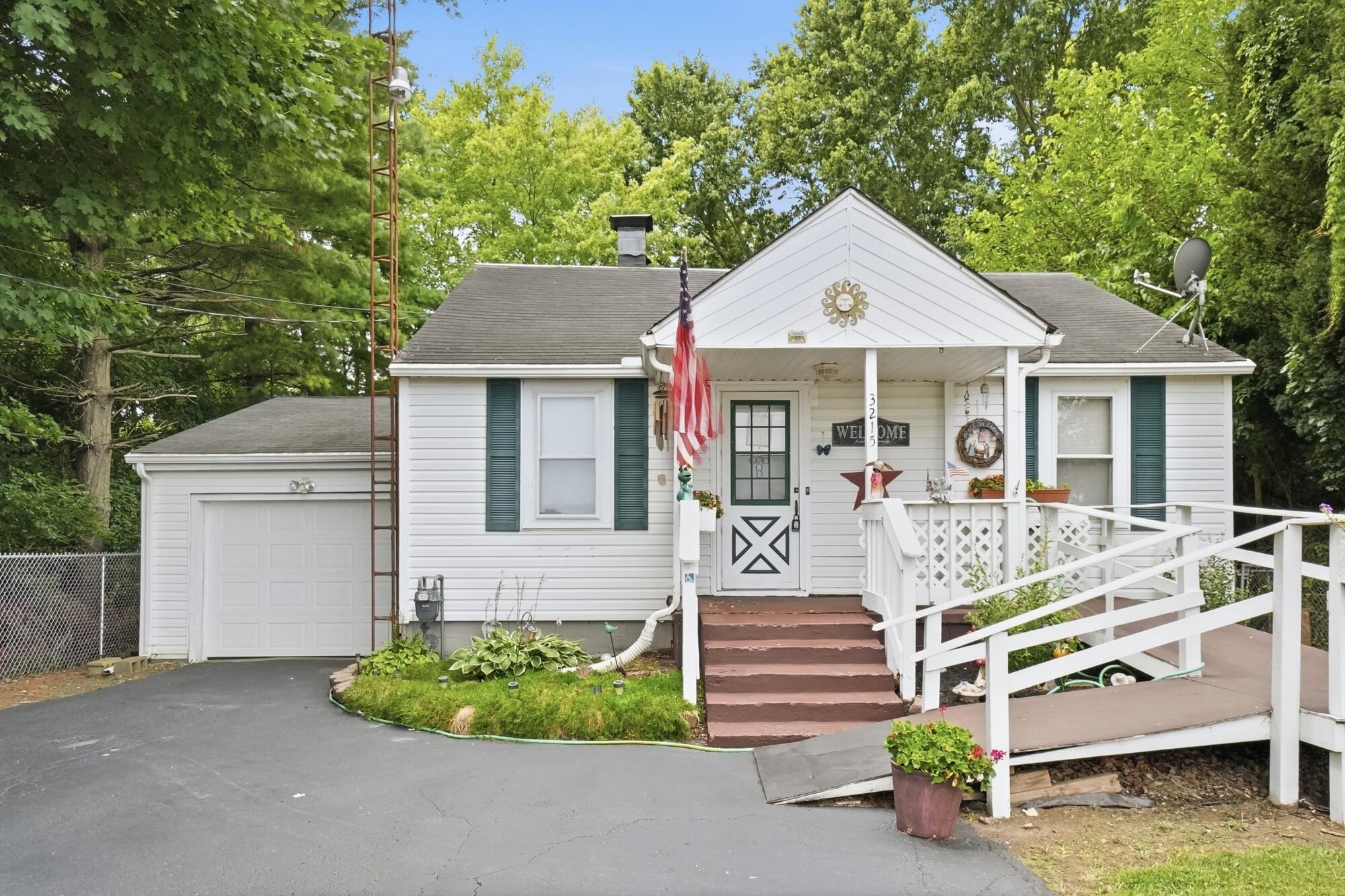 3215 Saint Paris, Springfield, Ohio 45504