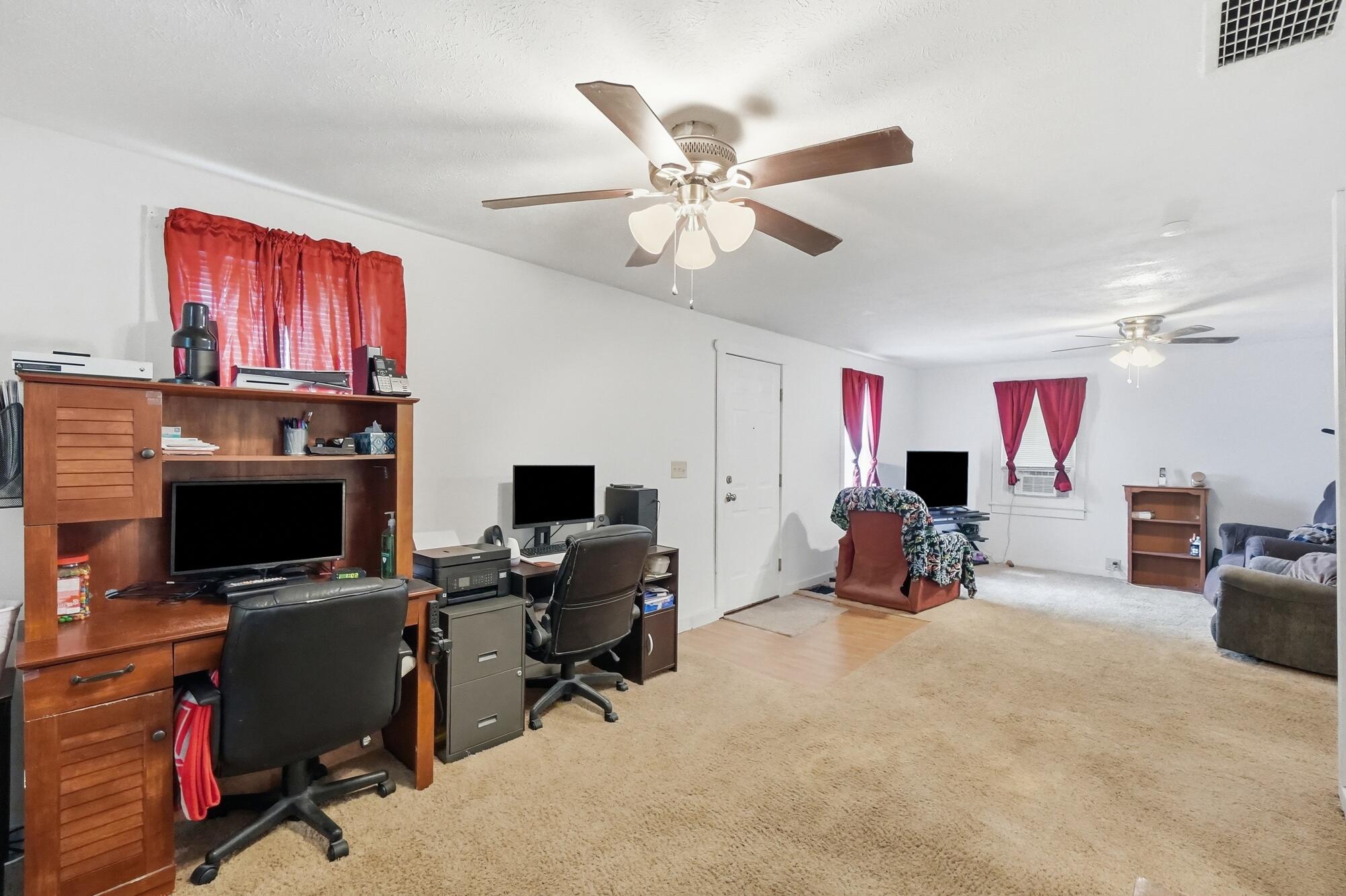 3215 Saint Paris, Springfield, Ohio 45504
