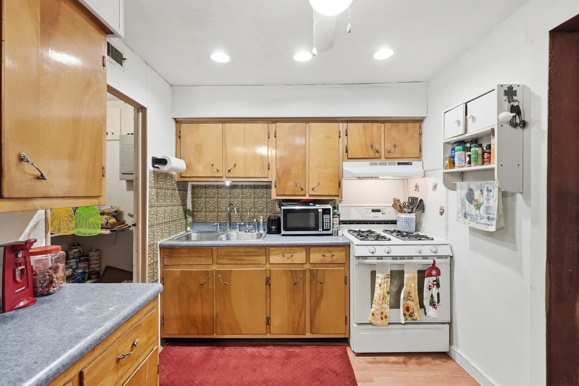 3215 Saint Paris, Springfield, Ohio 45504