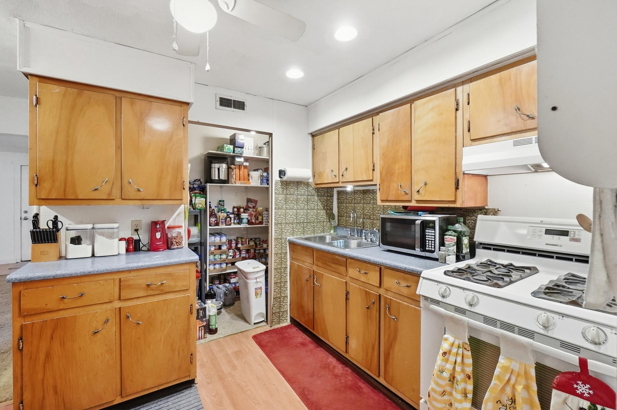 3215 Saint Paris, Springfield, Ohio 45504