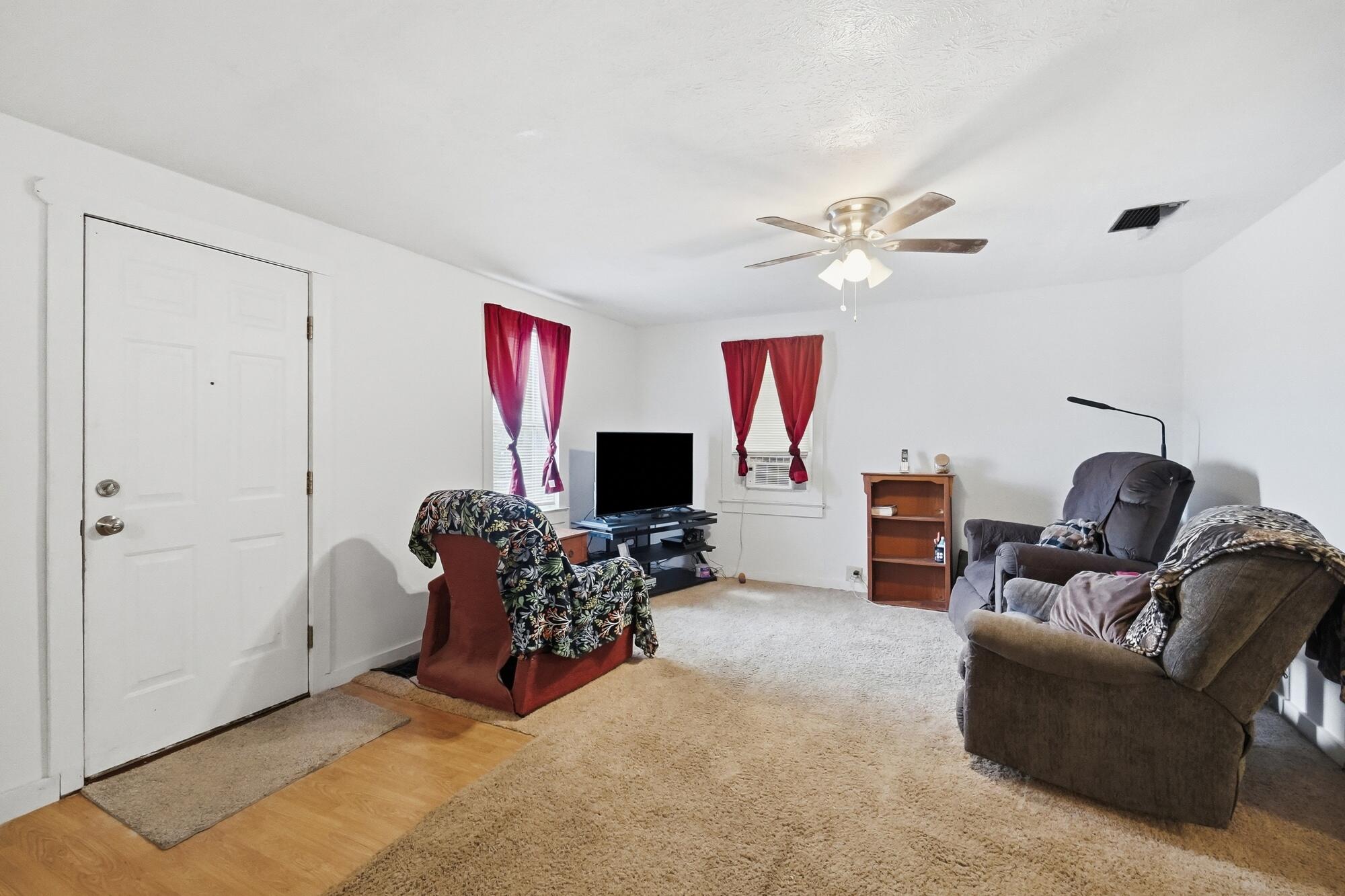 3215 Saint Paris, Springfield, Ohio 45504
