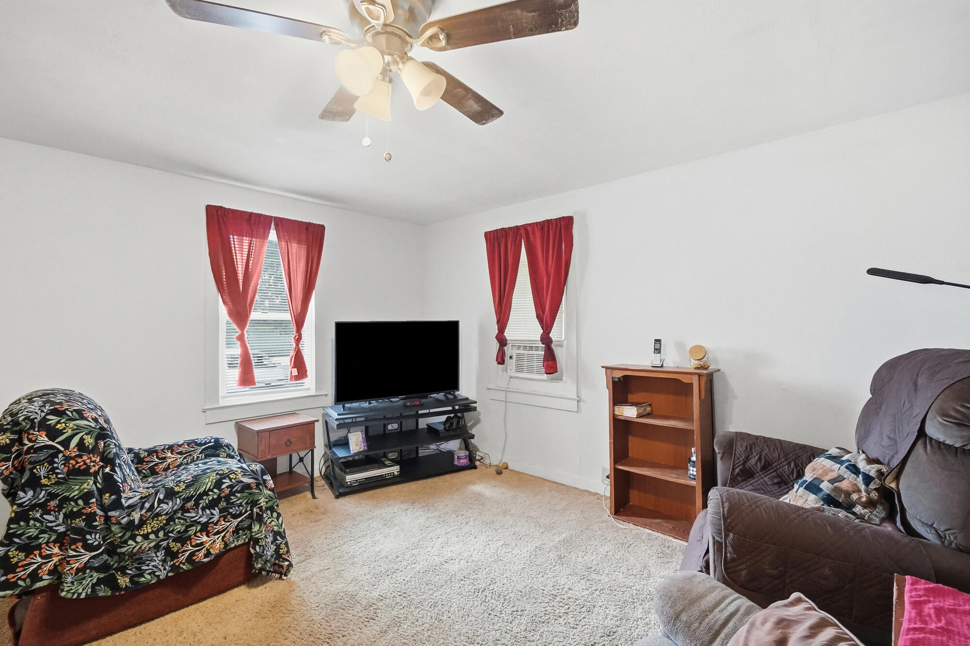 3215 Saint Paris, Springfield, Ohio 45504