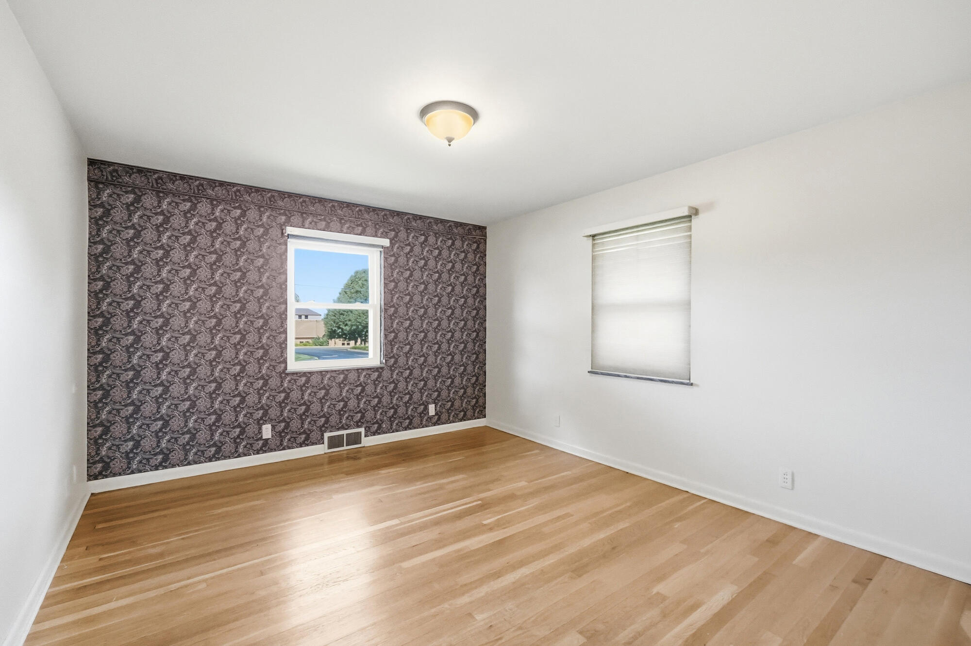 1770 Saint Paris, Springfield, Ohio 45504