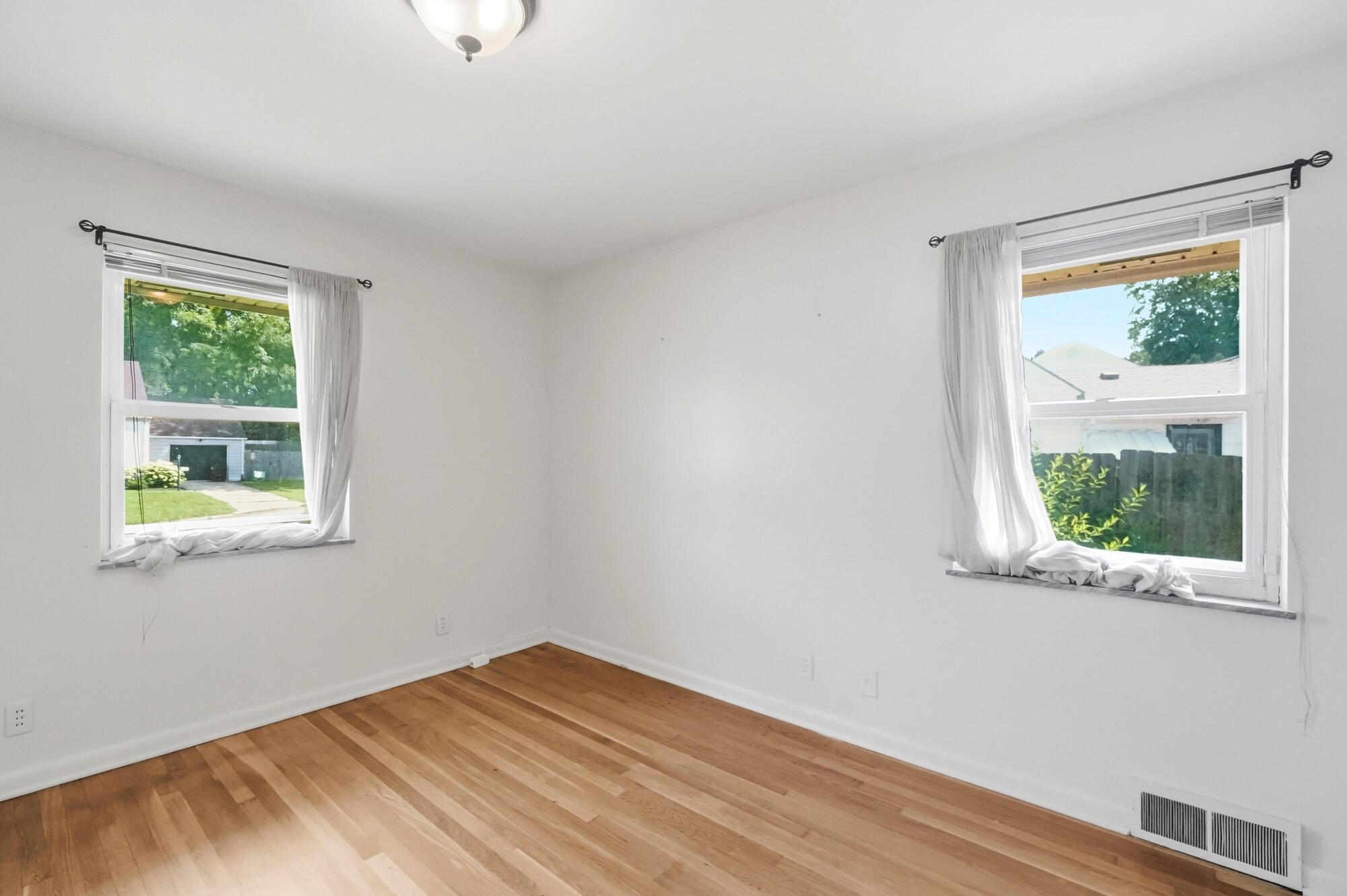 1770 Saint Paris, Springfield, Ohio 45504