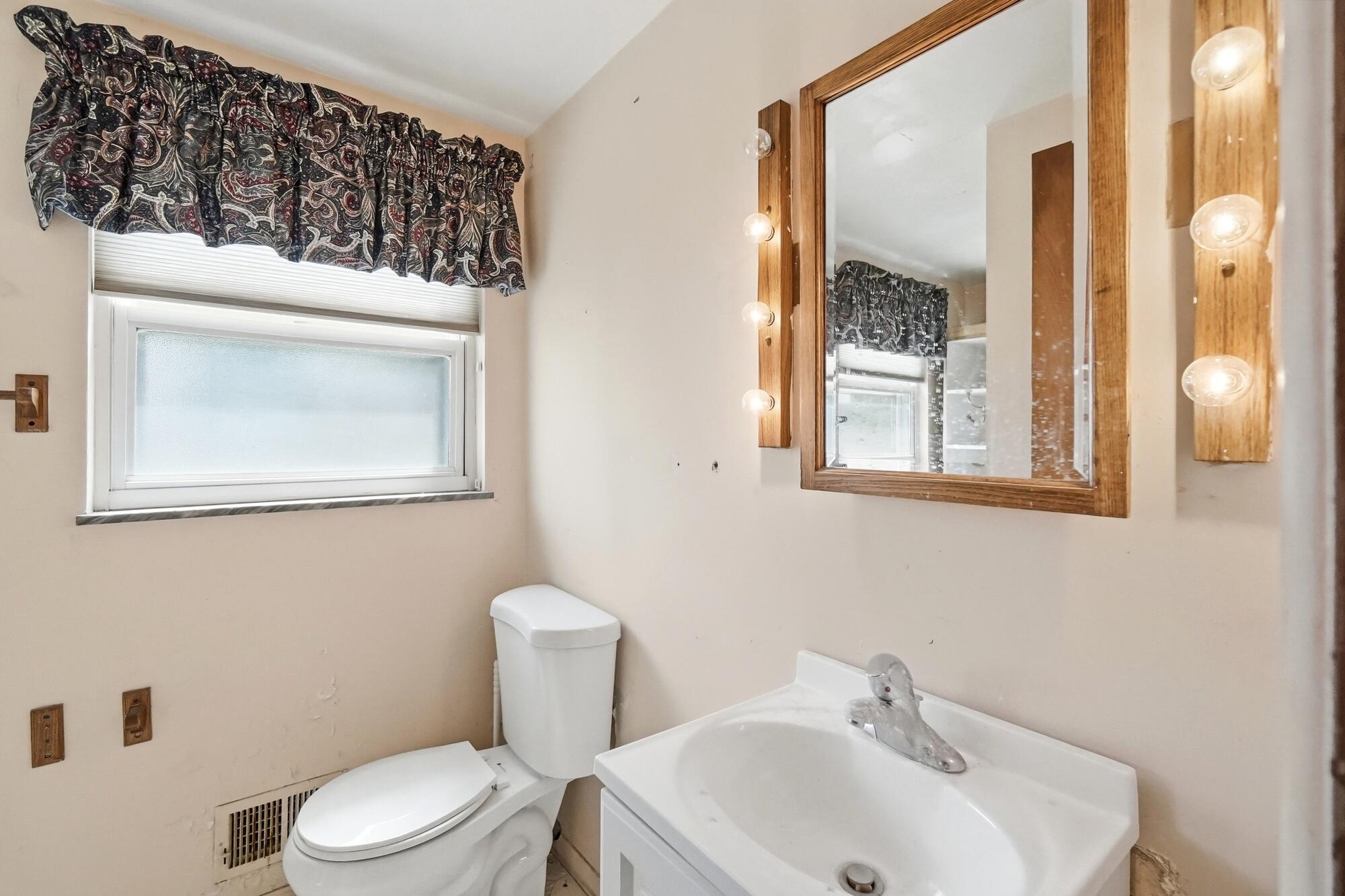 1770 Saint Paris, Springfield, Ohio 45504