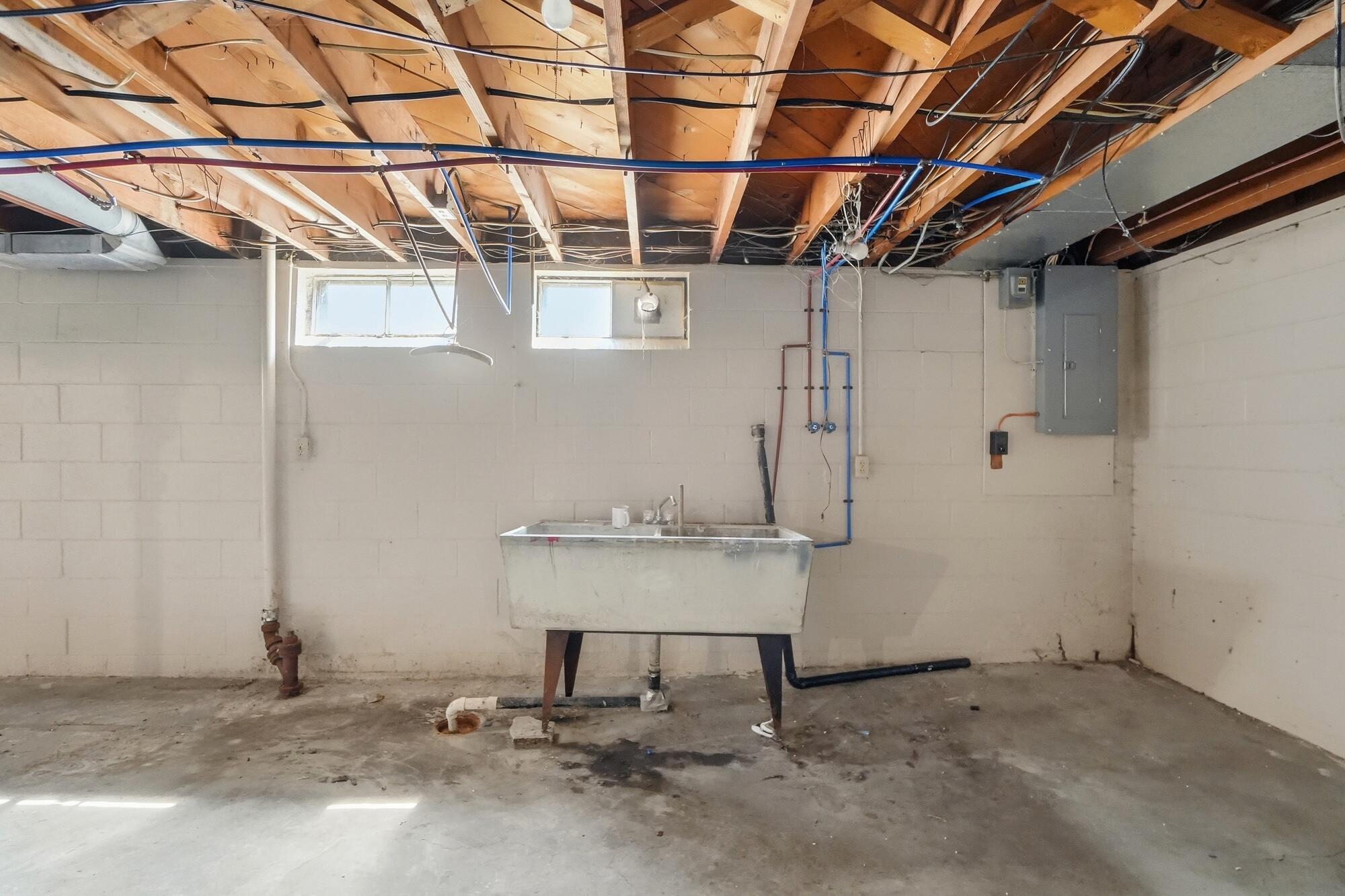 1770 Saint Paris, Springfield, Ohio 45504