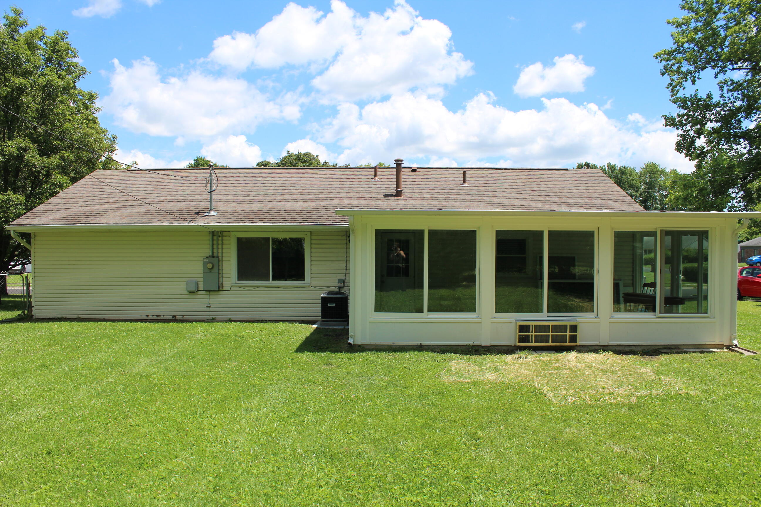 3215 Nantucket, Springfield, Ohio 45503