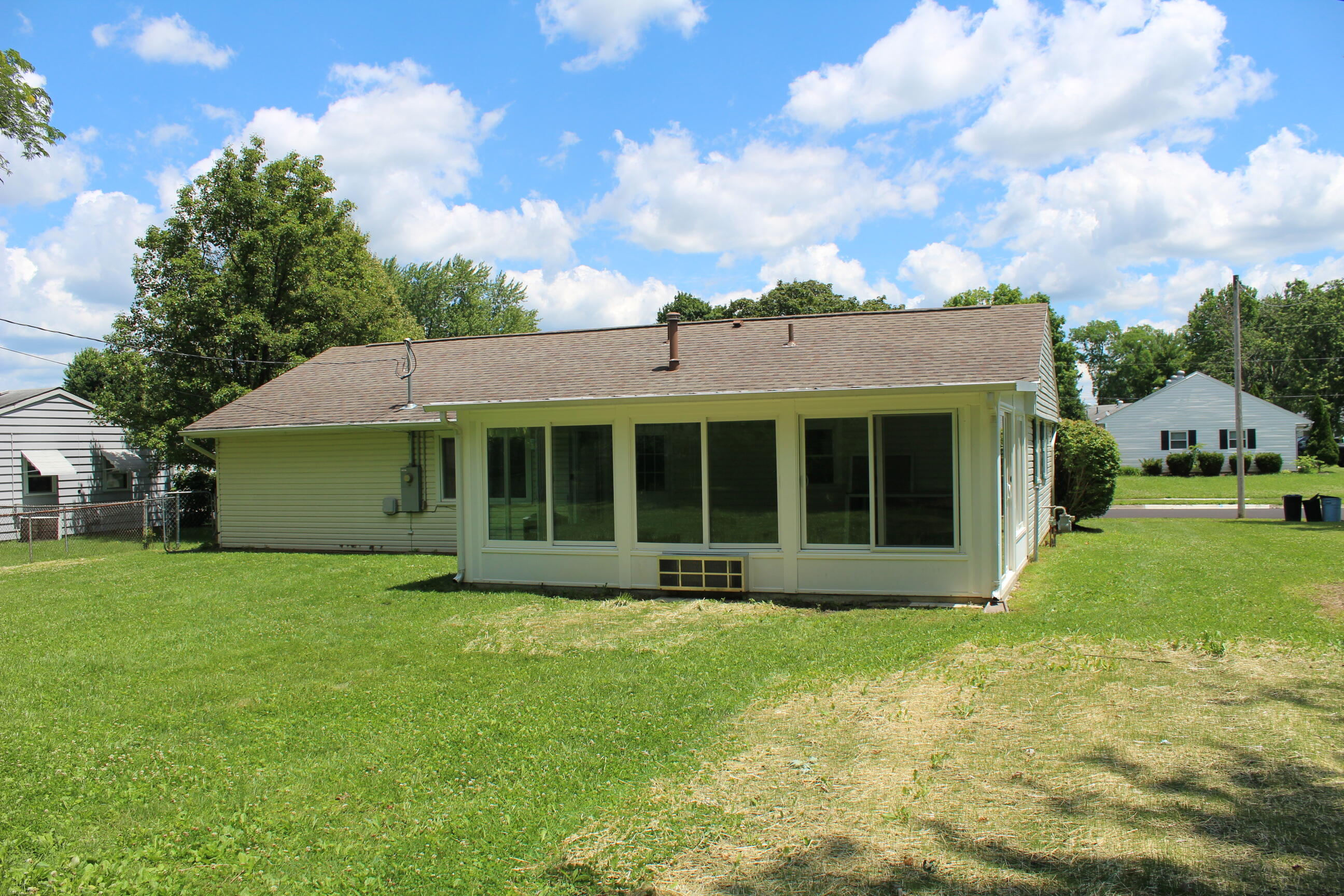 3215 Nantucket, Springfield, Ohio 45503