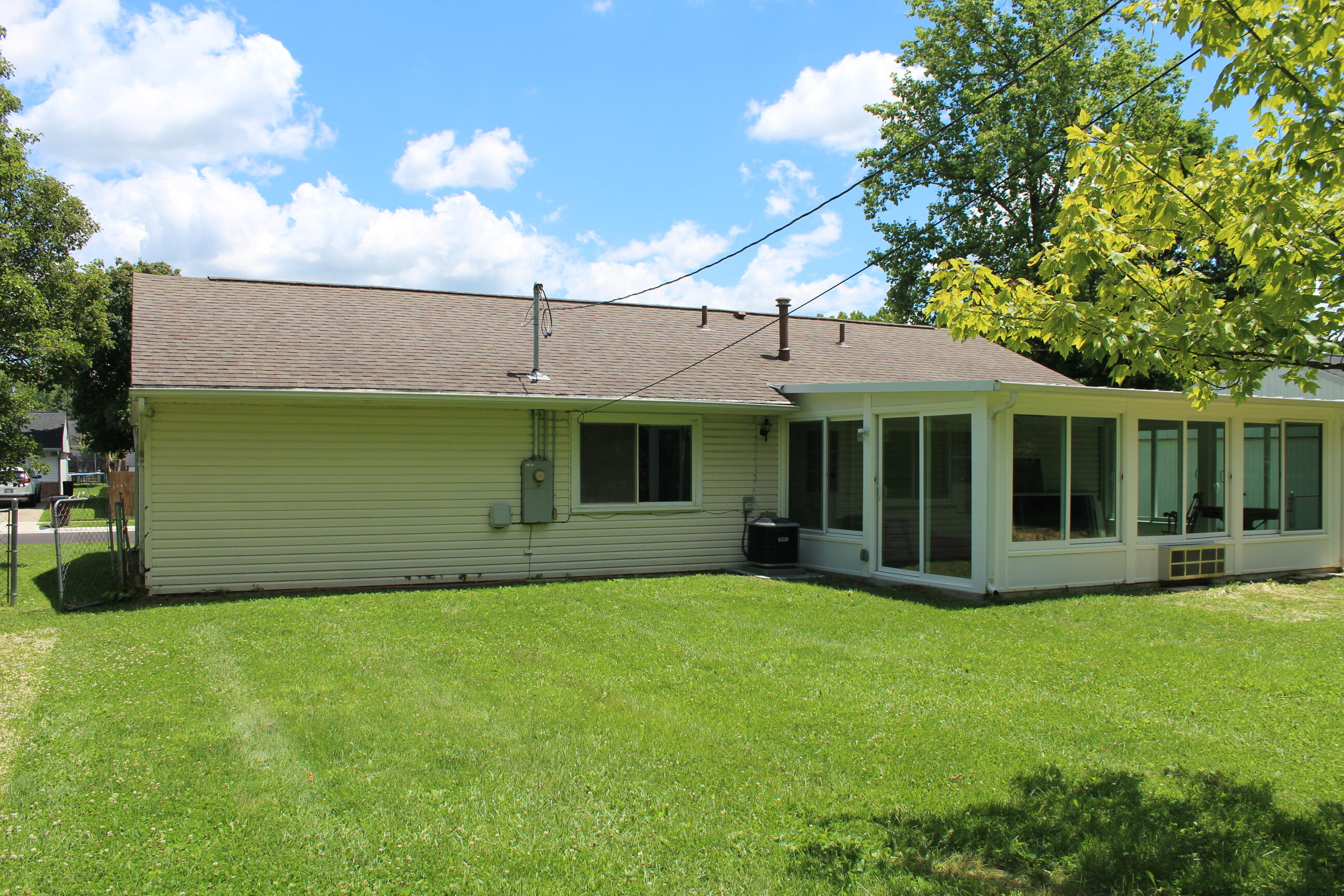 3215 Nantucket, Springfield, Ohio 45503