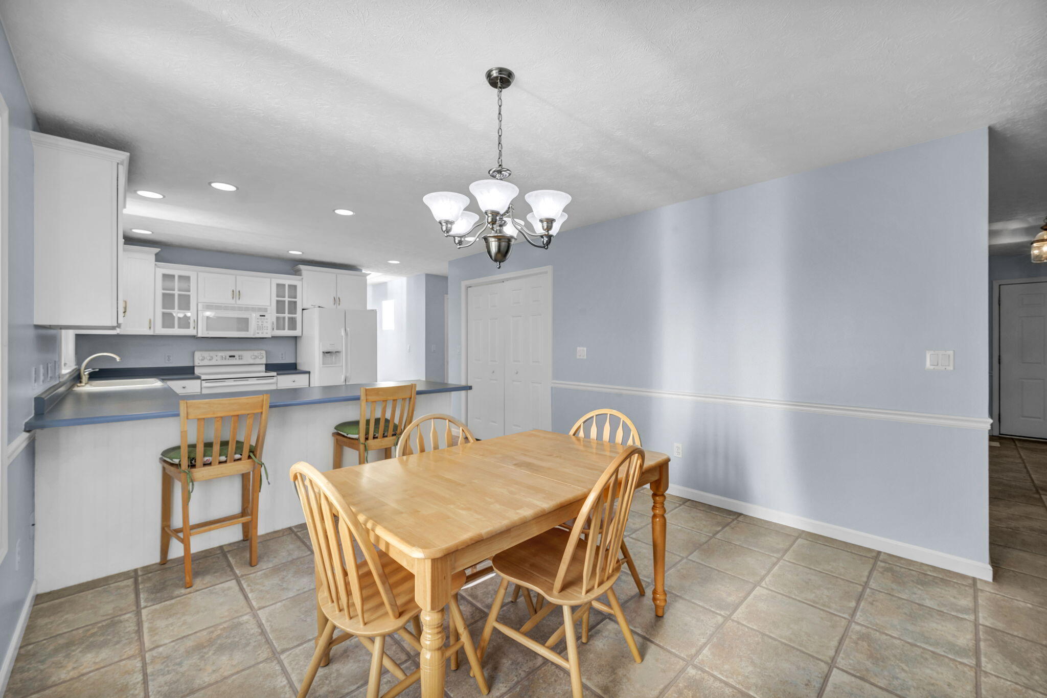 23 Bon Air, Urbana, Ohio 43078