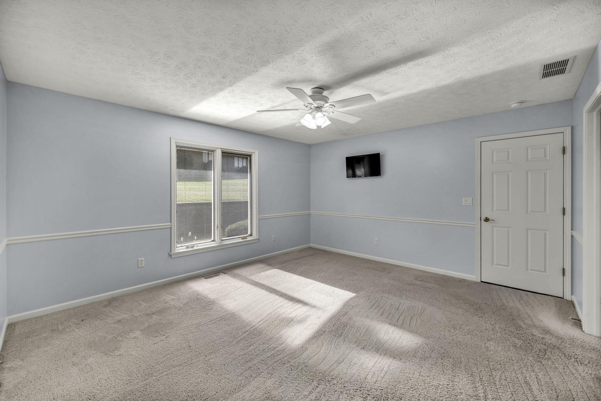 23 Bon Air, Urbana, Ohio 43078