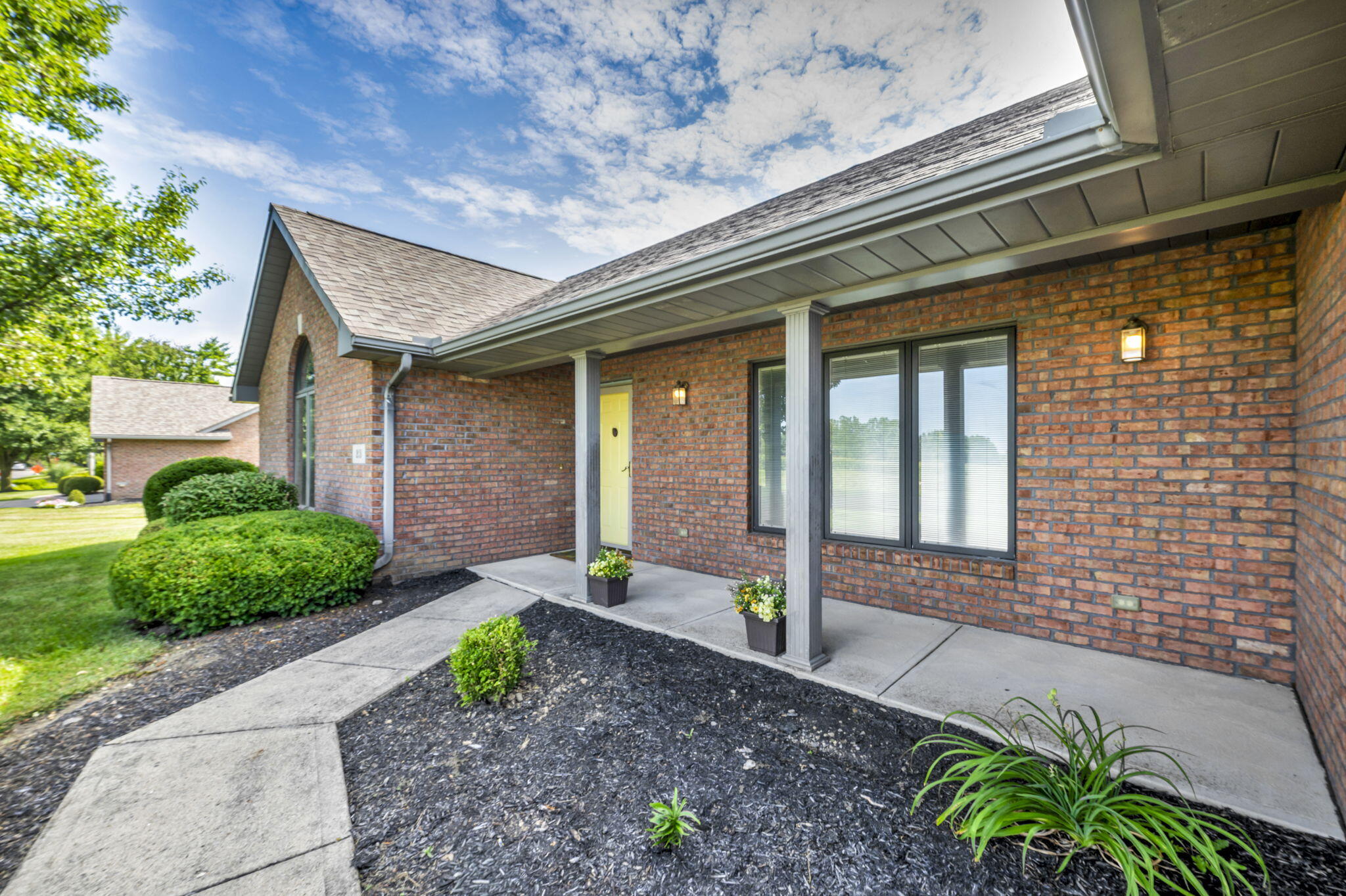 23 Bon Air, Urbana, Ohio 43078