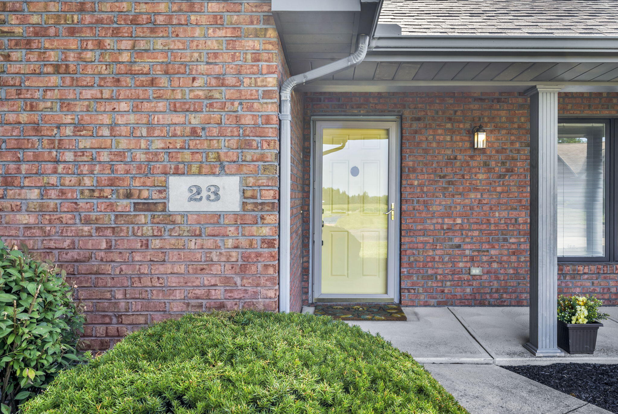 23 Bon Air, Urbana, Ohio 43078