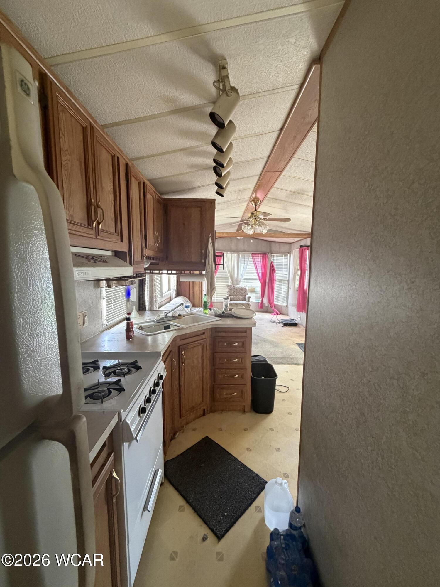 11675 Wapak-Freyburg Road, Wapakoneta, Ohio