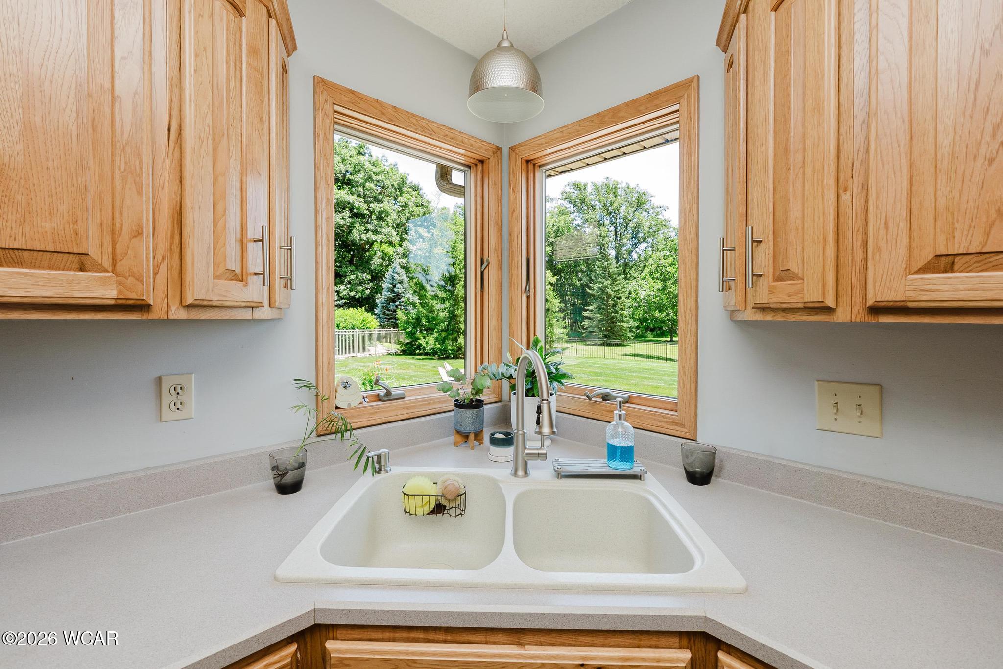 101 Hawthorn Court, Bluffton, Ohio