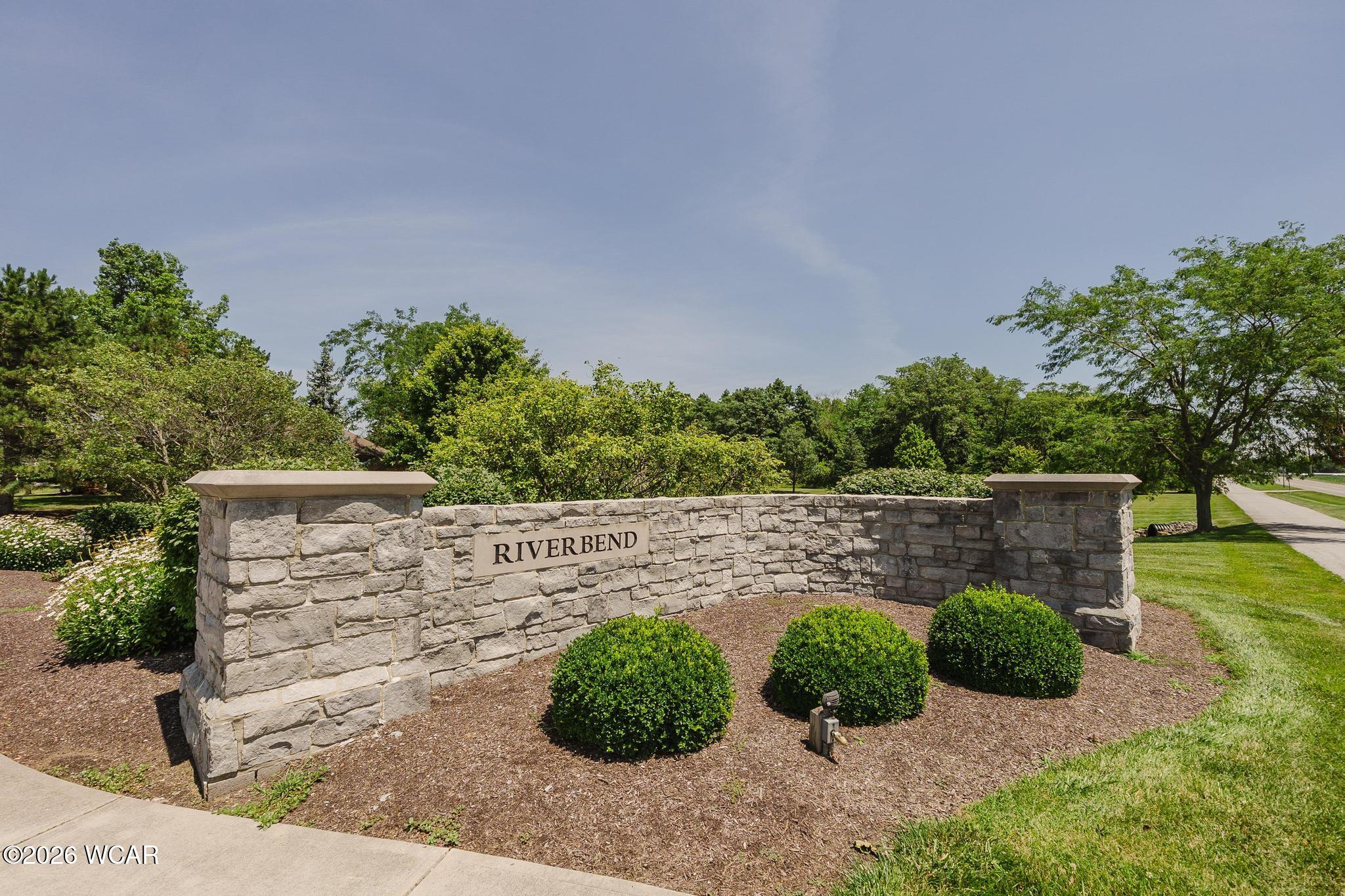 101 Hawthorn Court, Bluffton, Ohio