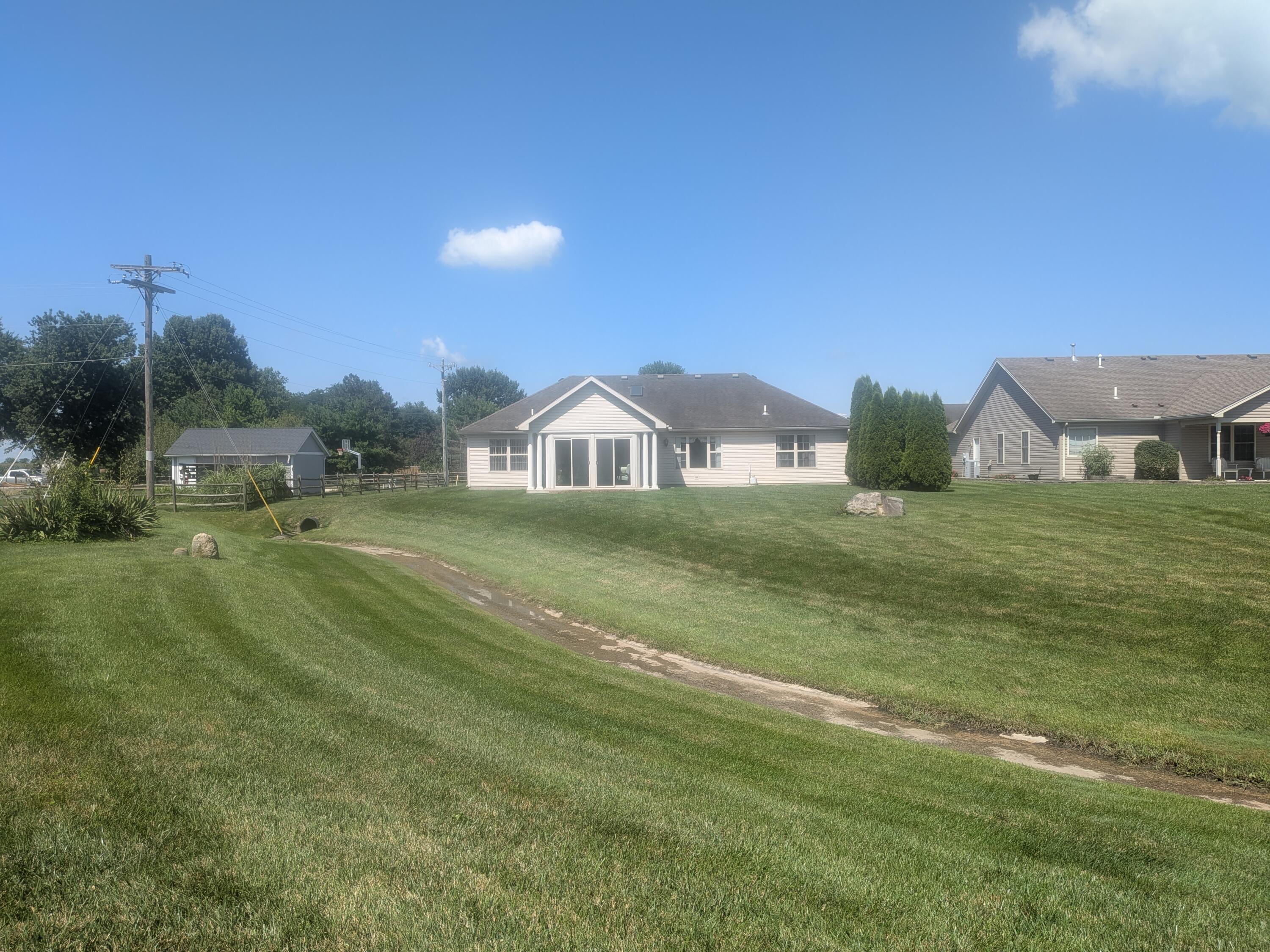 1455 Edinburgh, Troy, Ohio 45373