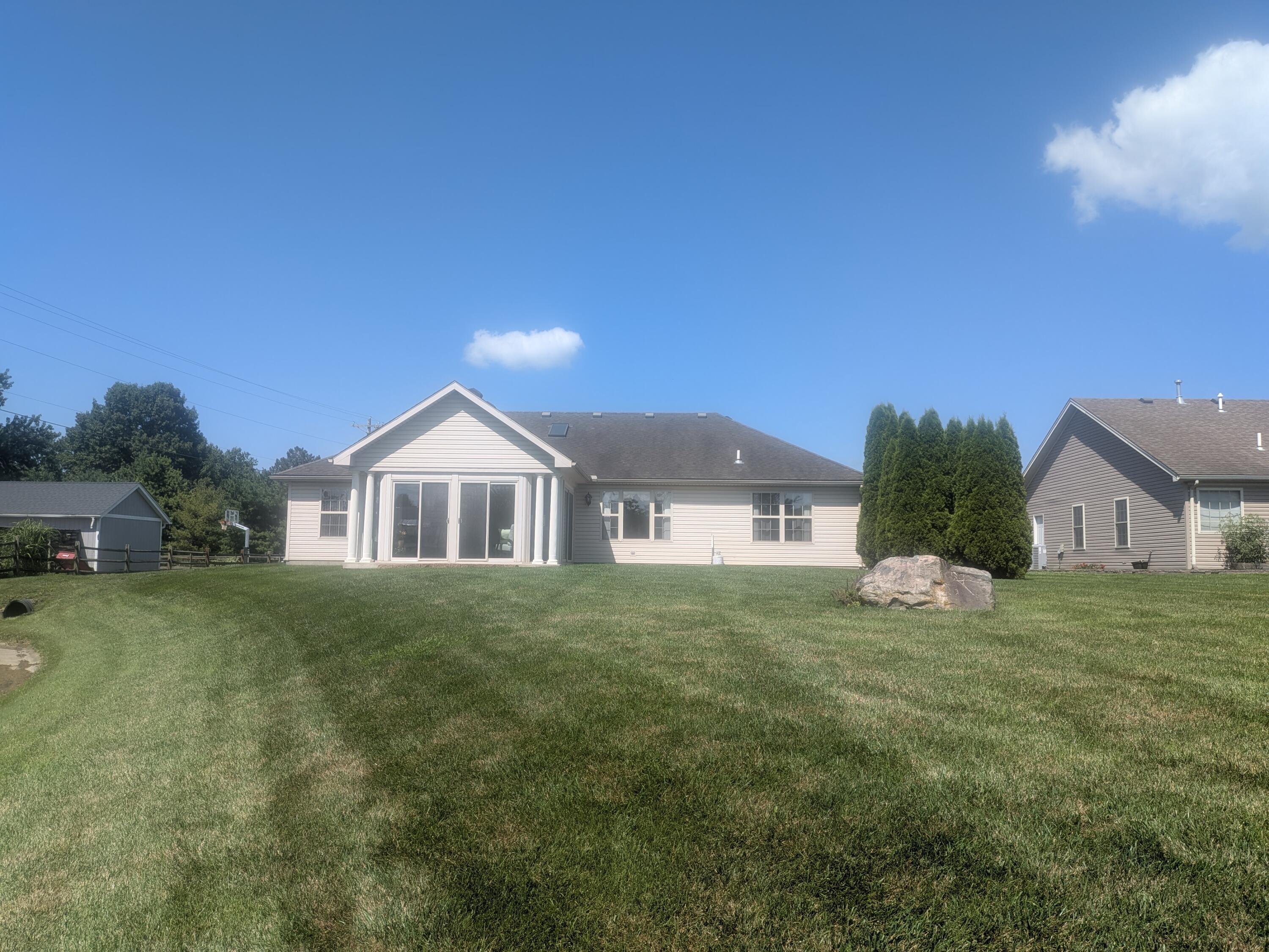 1455 Edinburgh, Troy, Ohio 45373