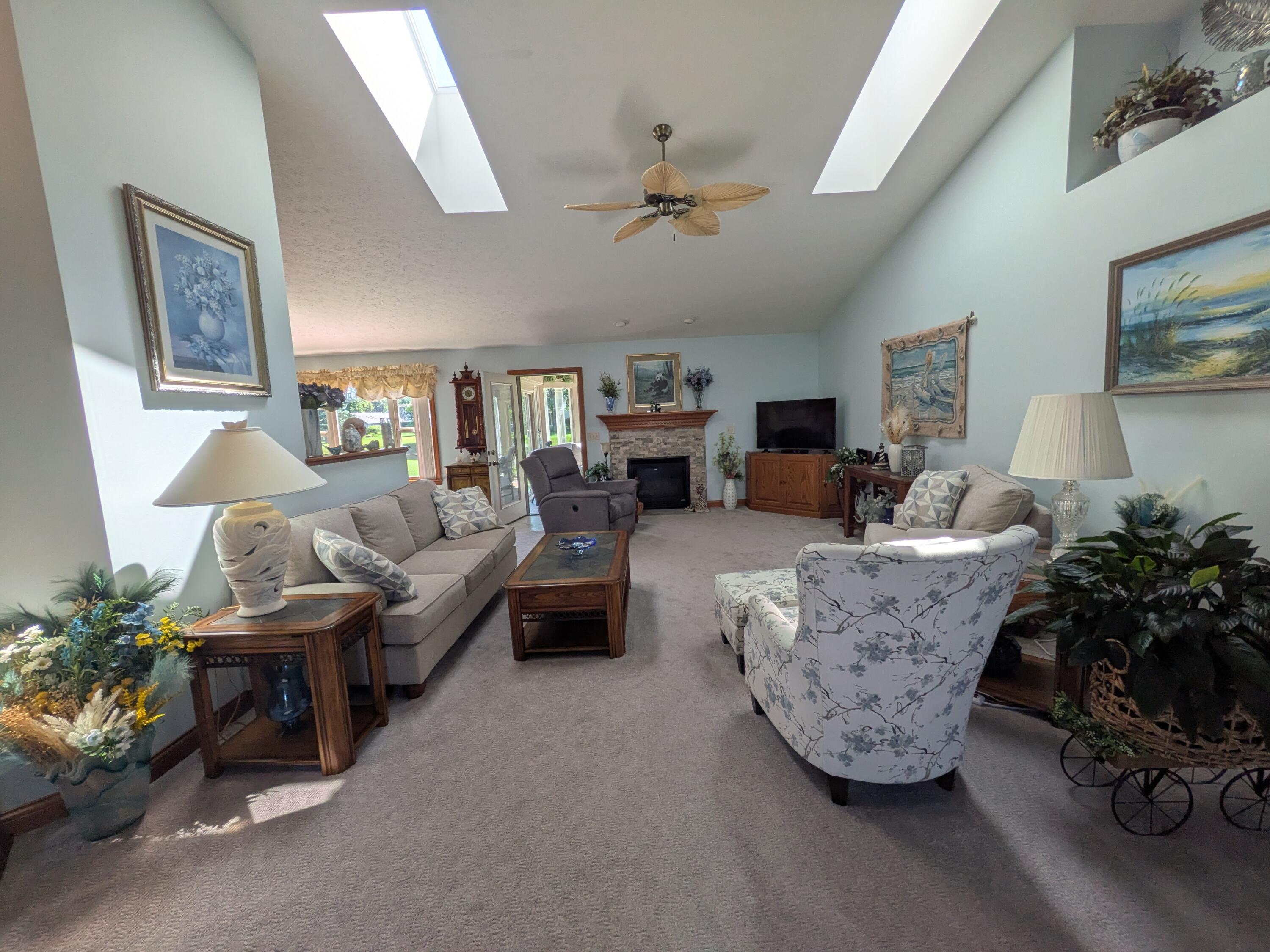 1455 Edinburgh, Troy, Ohio 45373