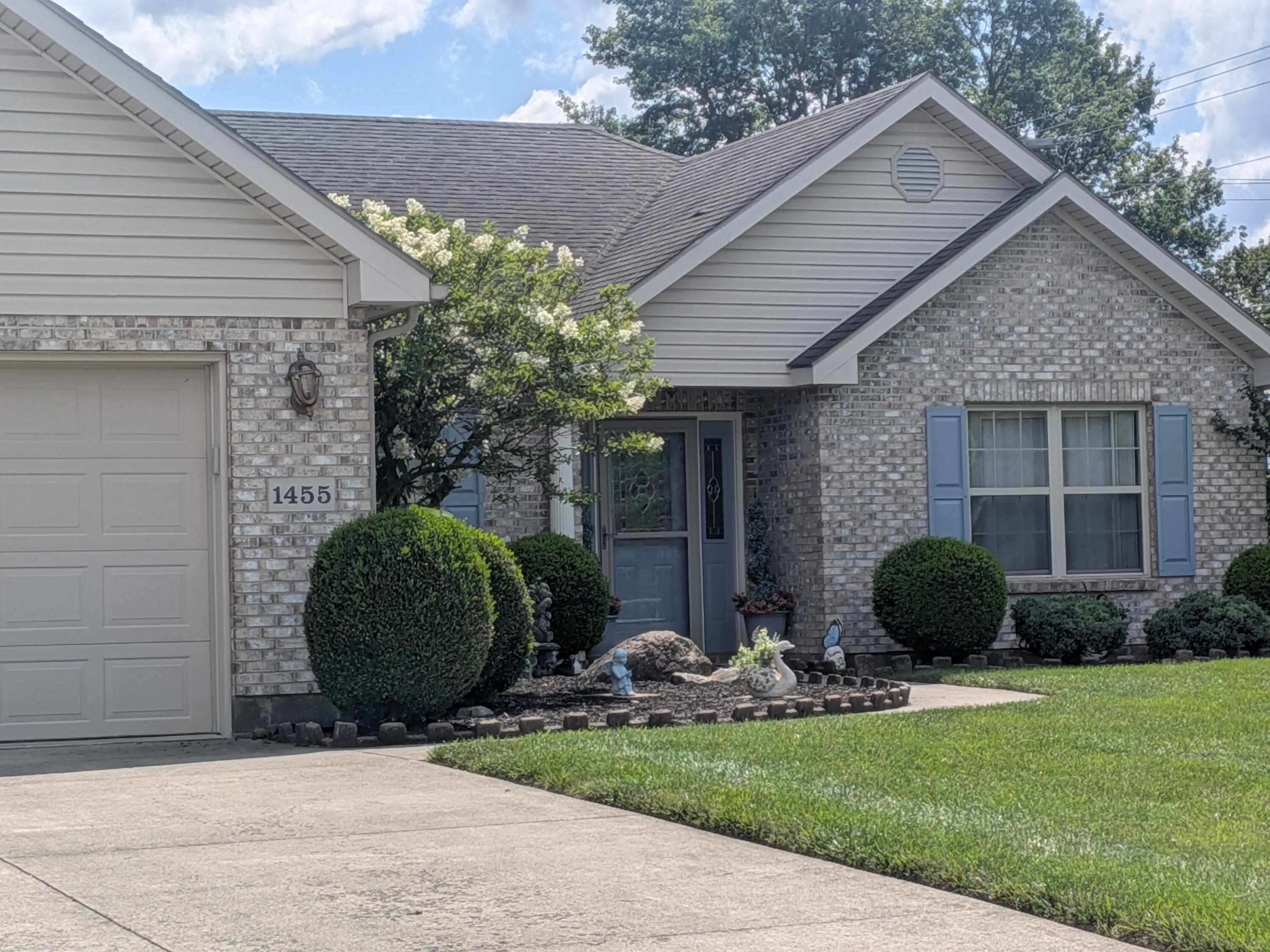 1455 Edinburgh, Troy, Ohio 45373